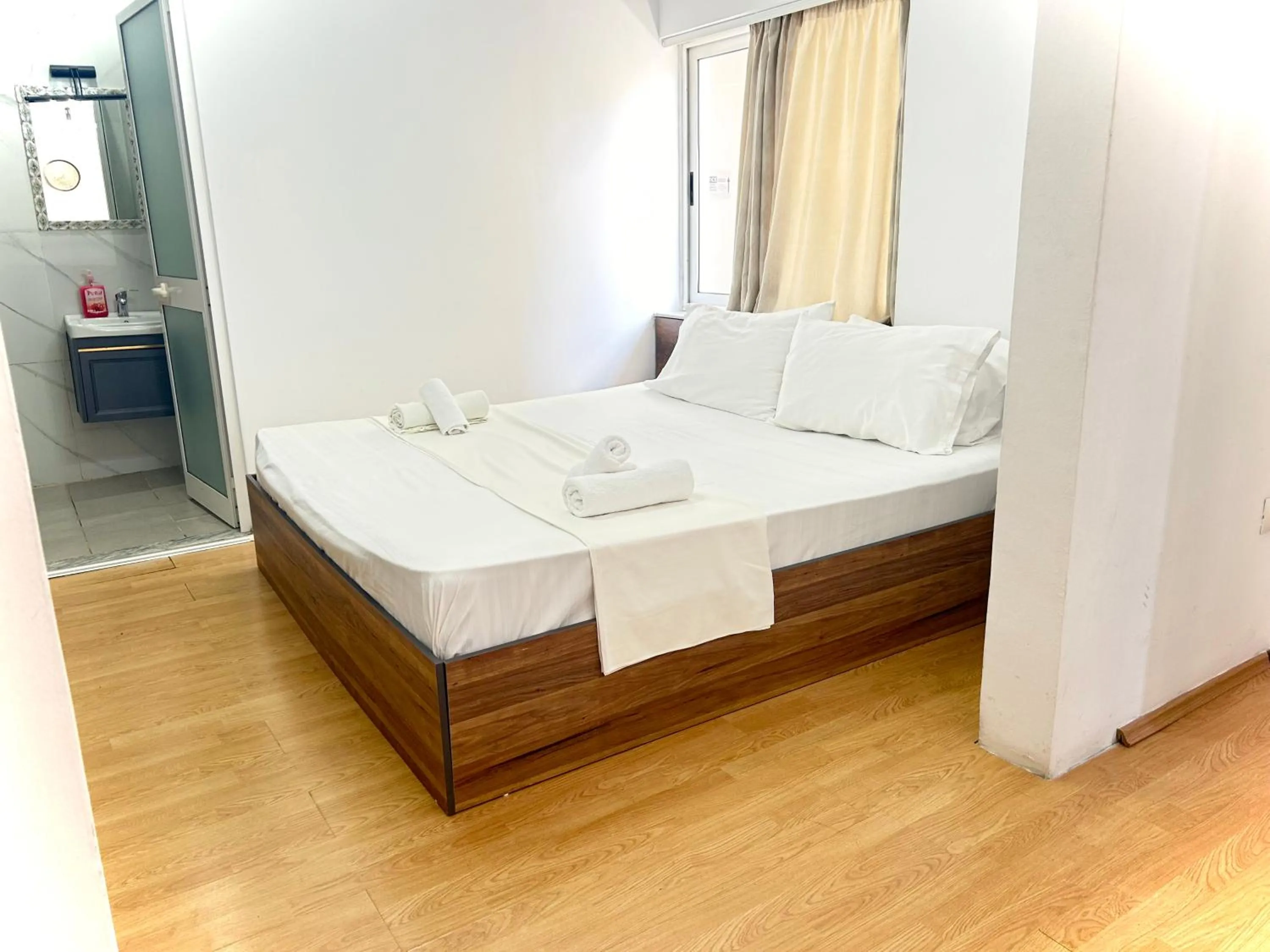 Bed in Budget Retreat Tirana & Studios