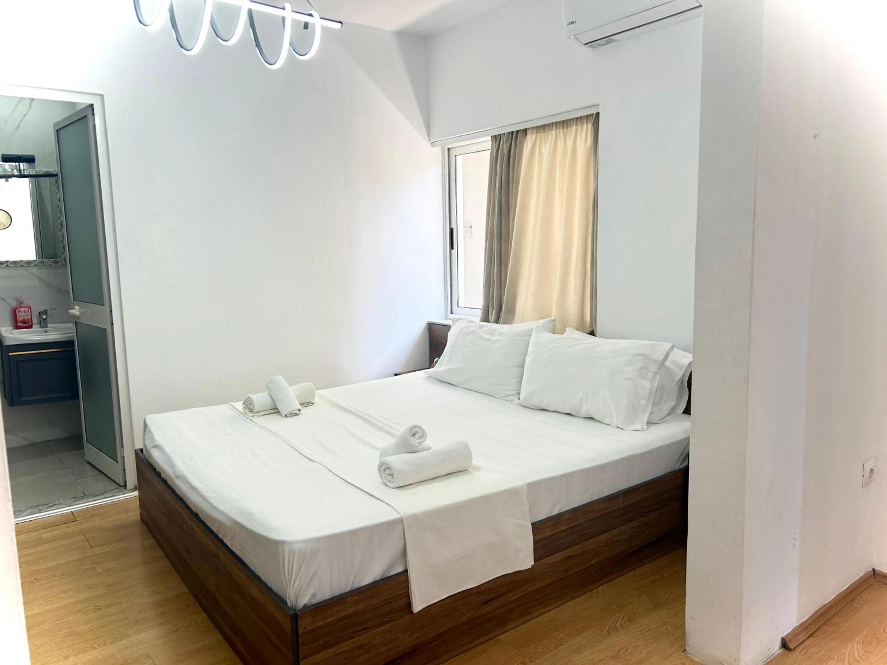 Bed in Budget Retreat Tirana & Studios