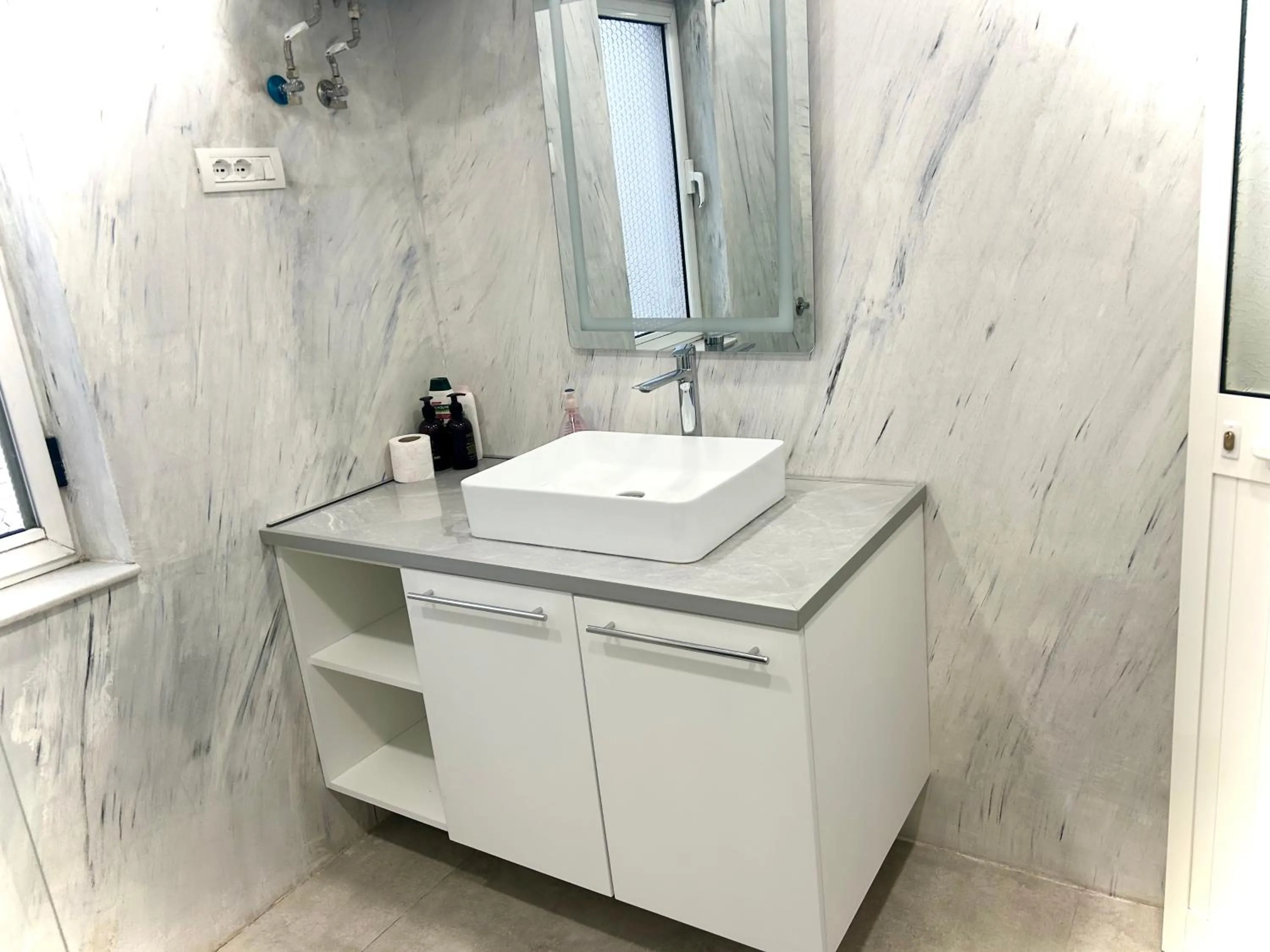 Bathroom in Budget Retreat Tirana & Studios