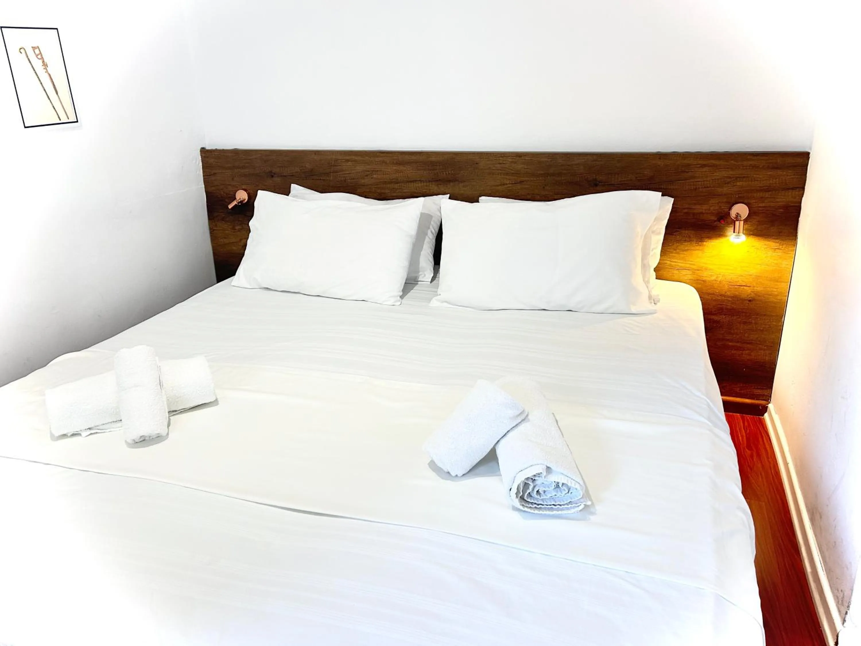 Bed in Budget Retreat Tirana & Studios