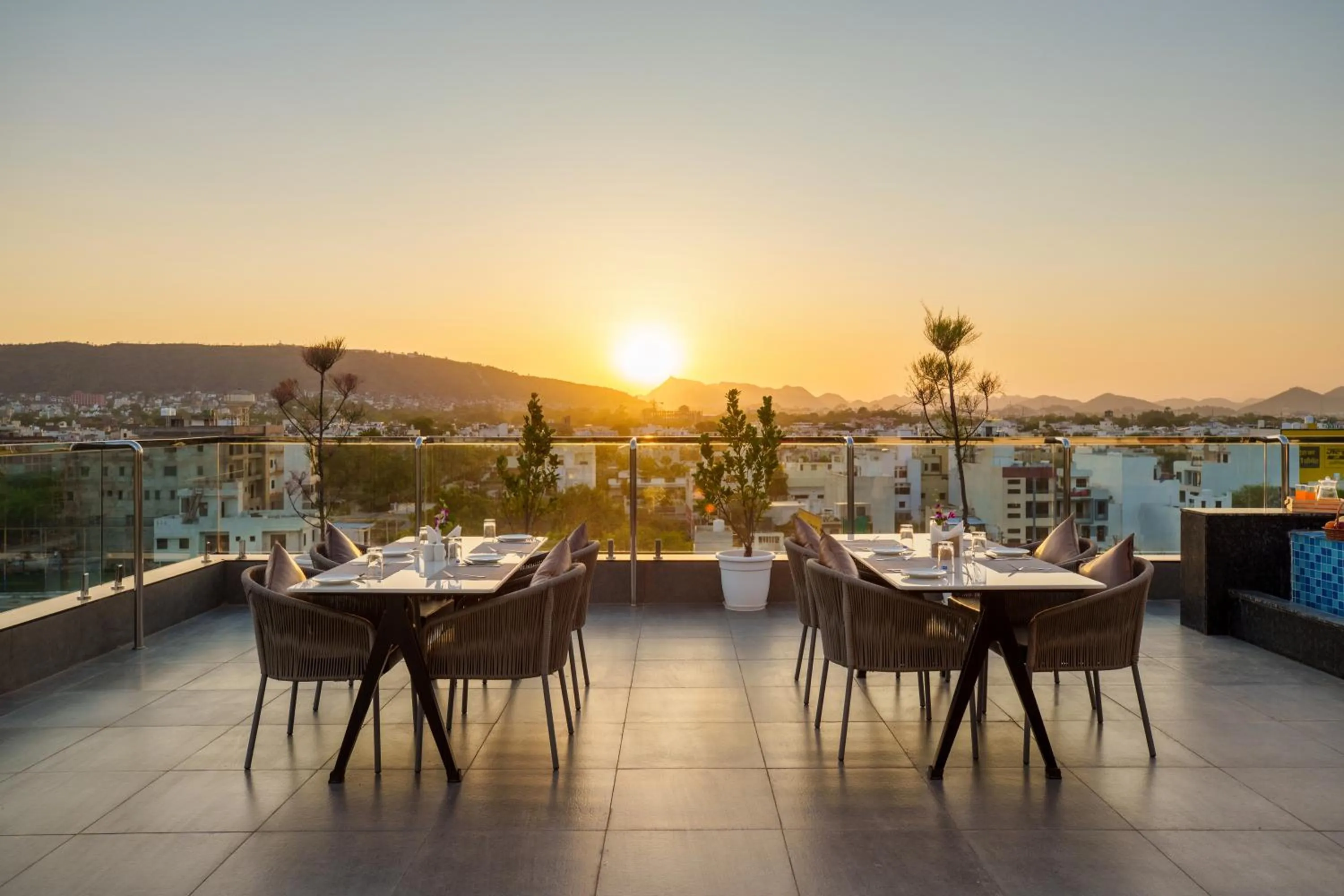 Dining area in 7 rays hotel