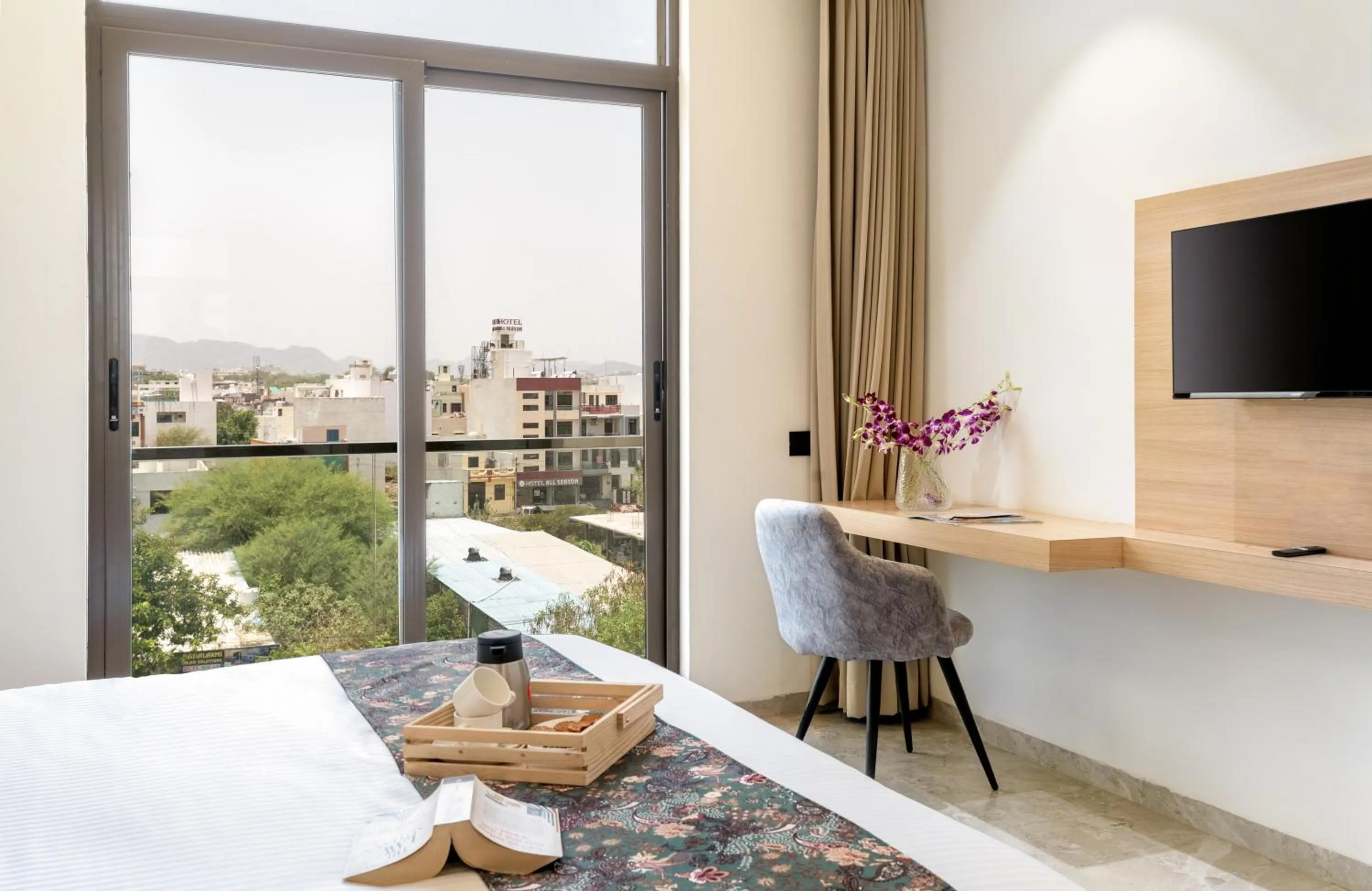 Bedroom, Bed in 7 rays hotel