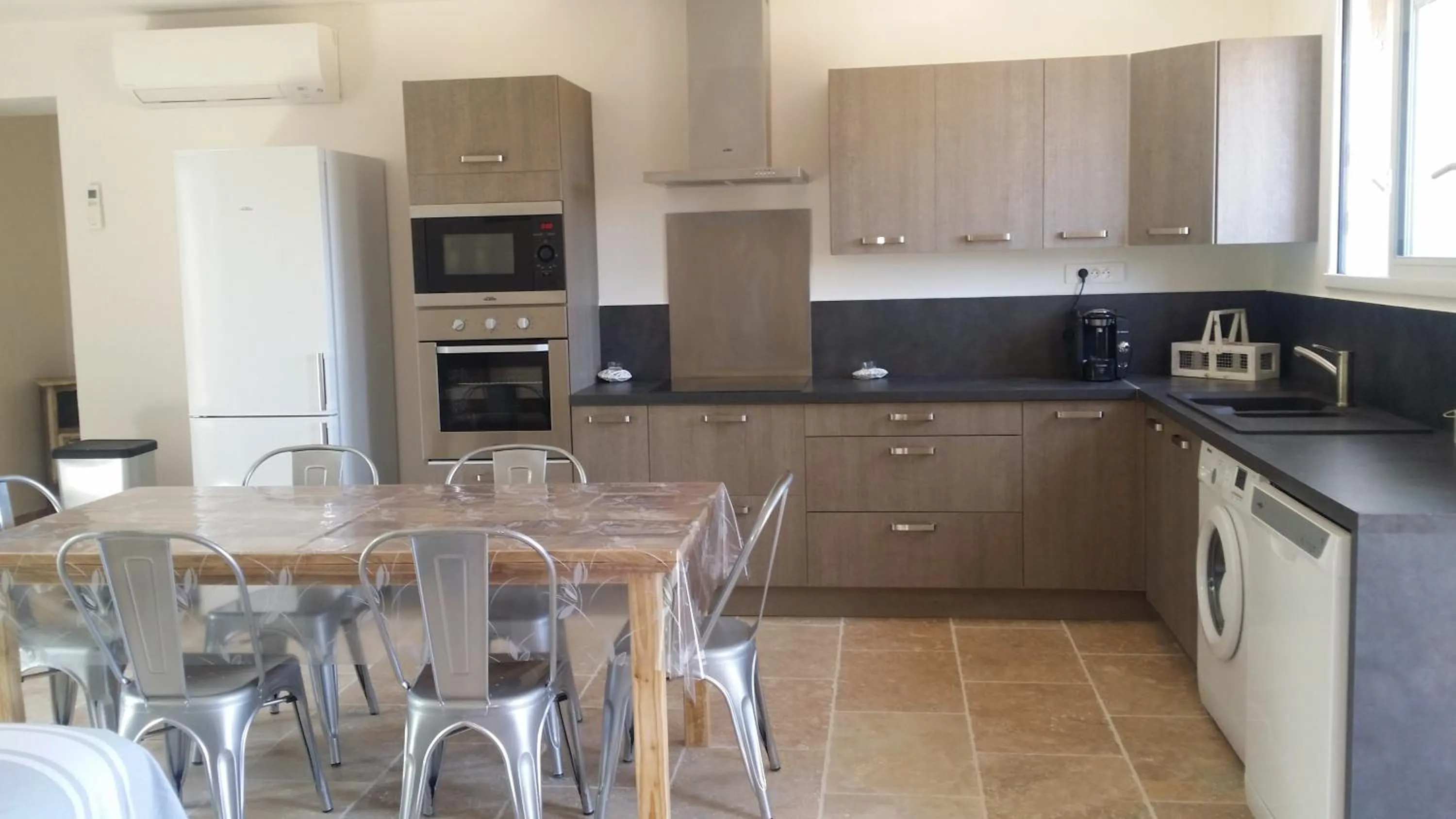 Kitchen or kitchenette in Mas Saint Julien