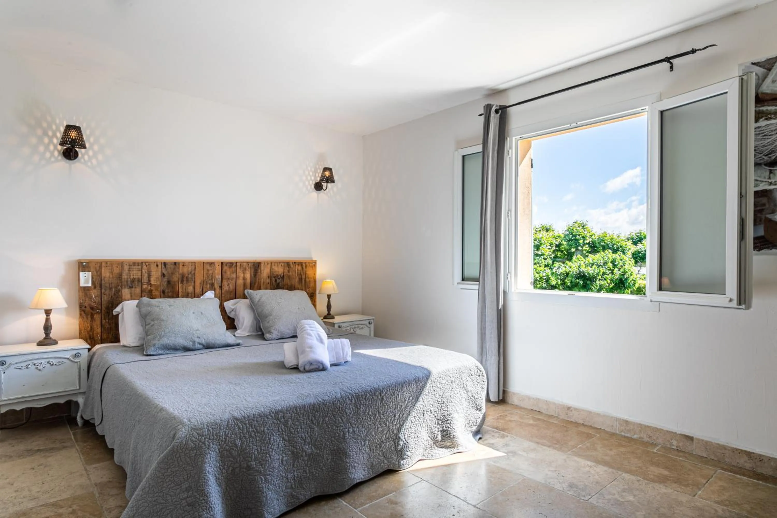 Bed in Mas Saint Julien