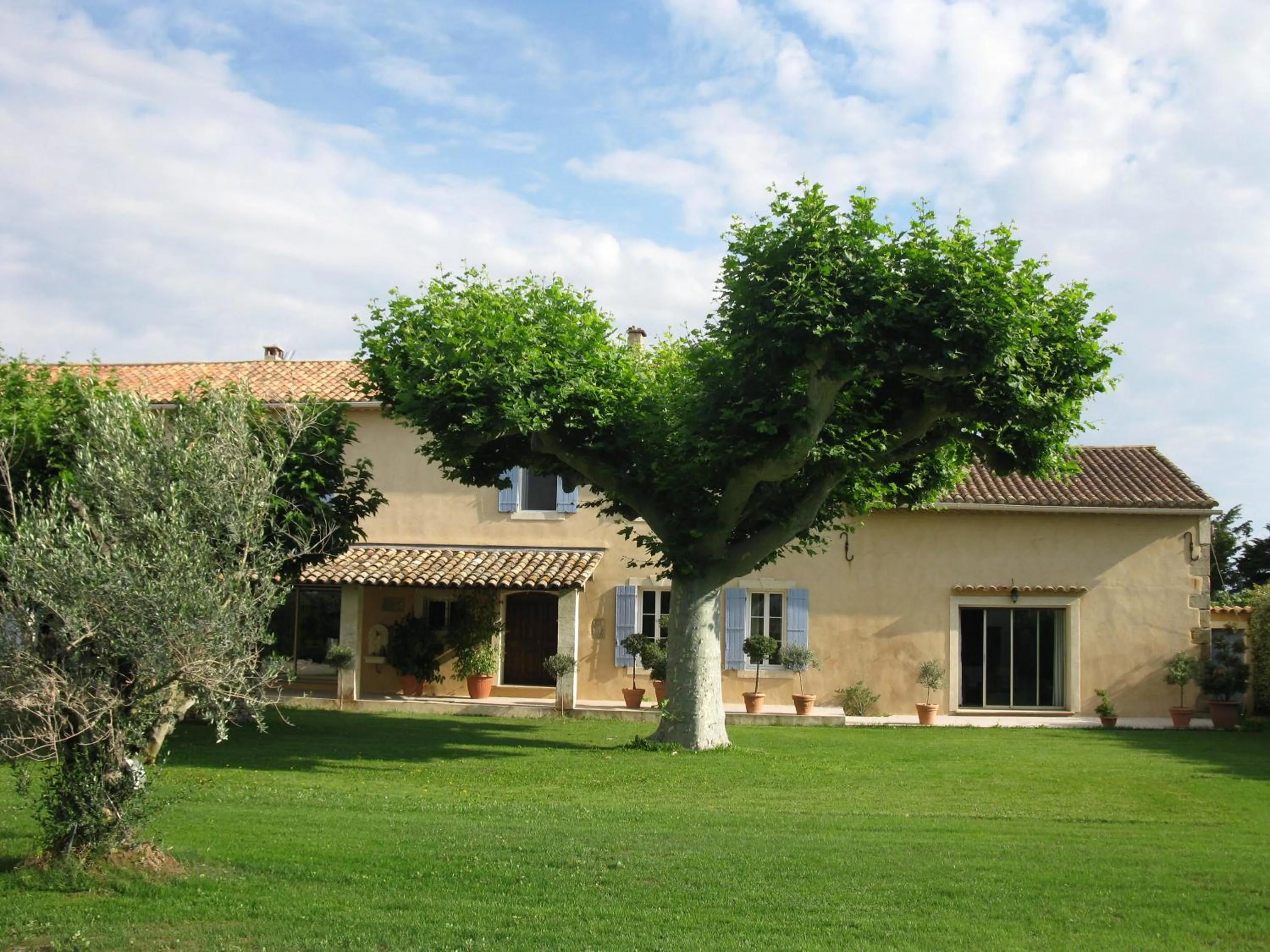 Property building in Mas Saint Julien