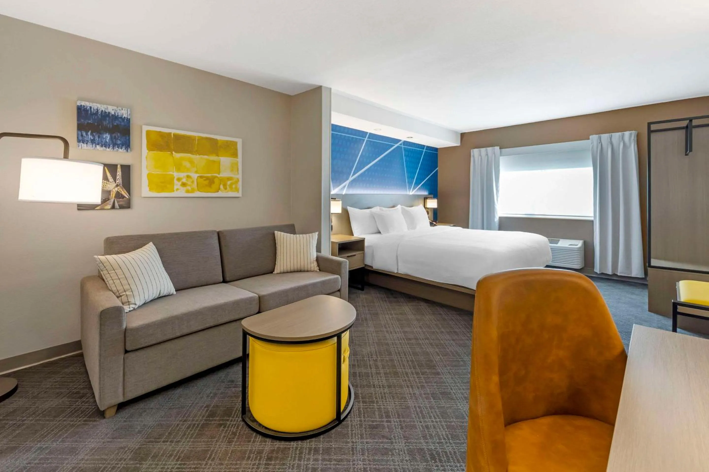 Bedroom, Bed in Comfort Inn & Suites Oklahoma City North - Quail Springs