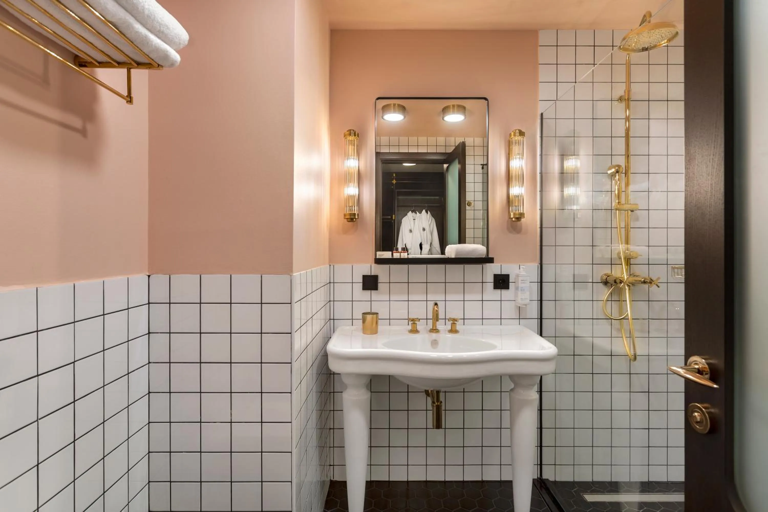 Bathroom in Artizan - Design Hotel