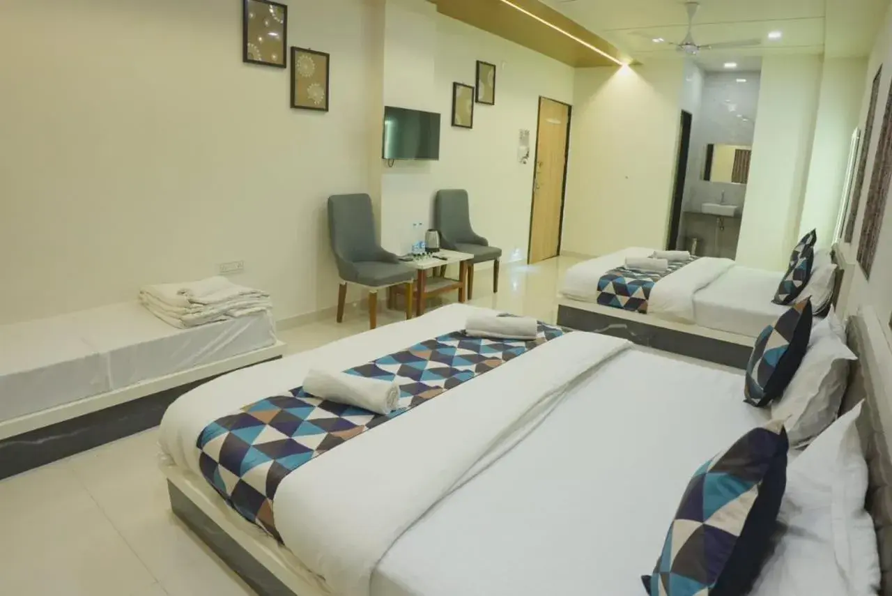 HOTEL AYODHYA HOTEL AYODHYA