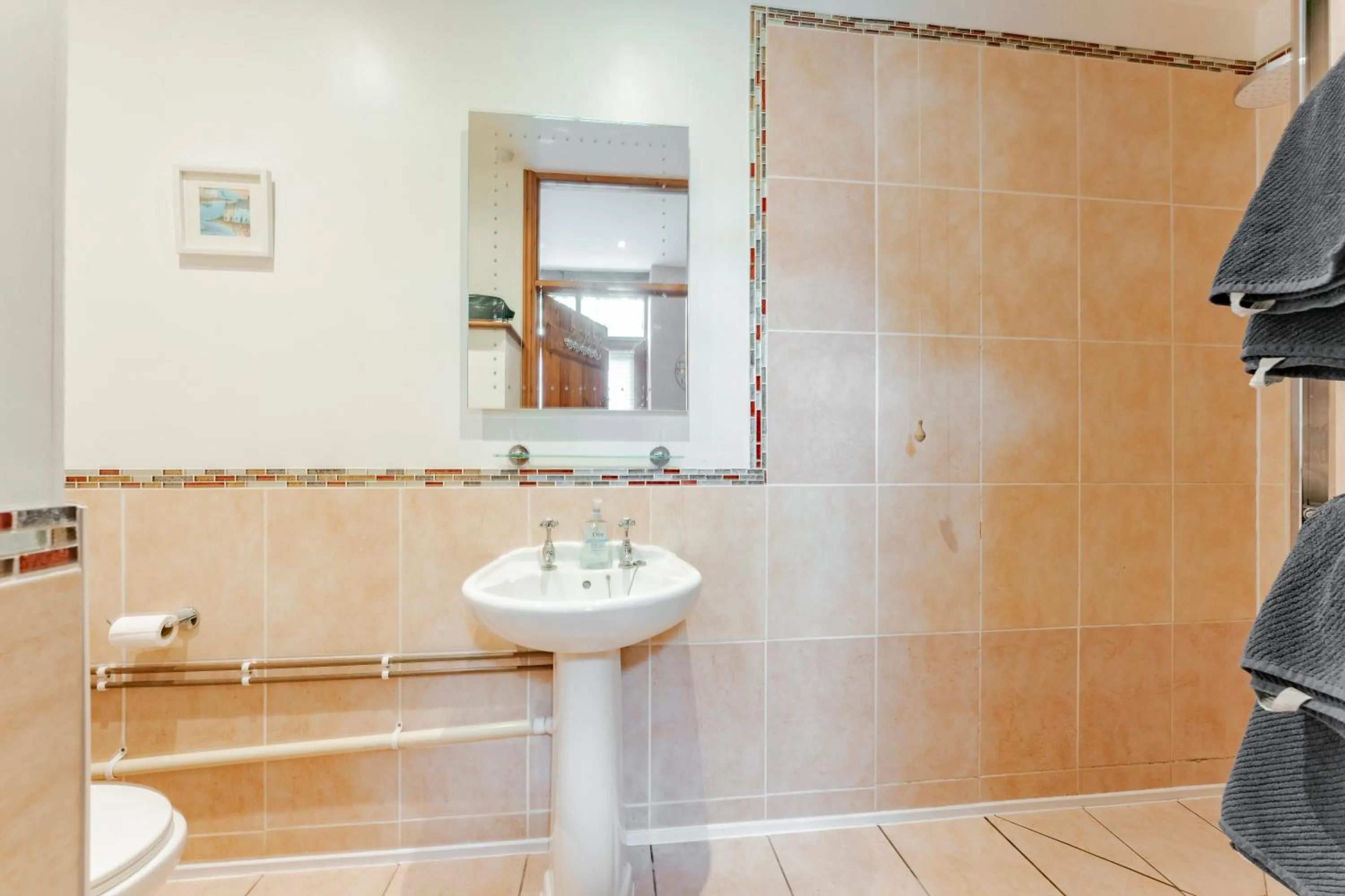 Shower in the Orangery - BnB Suites