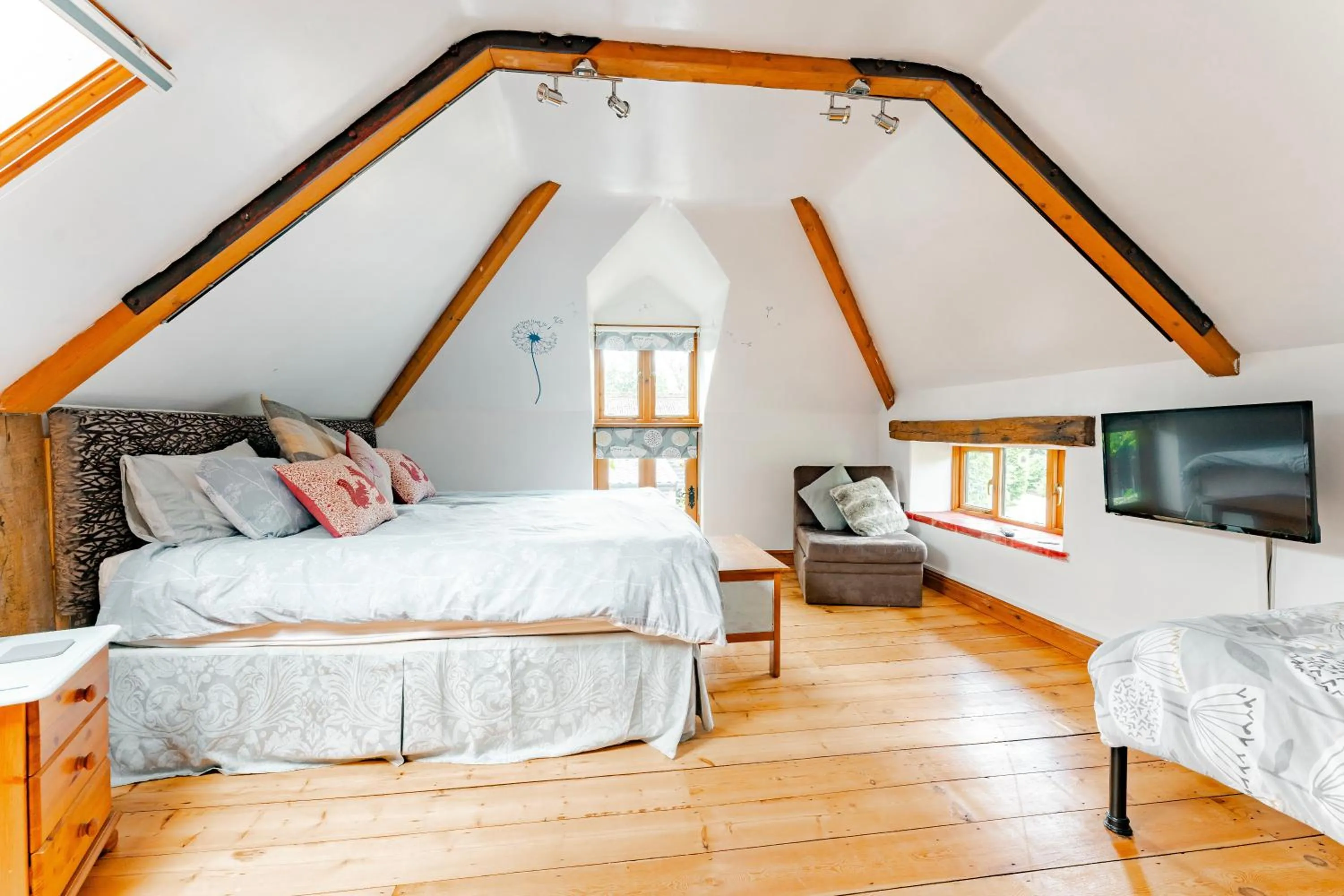 Bed in the Orangery - BnB Suites