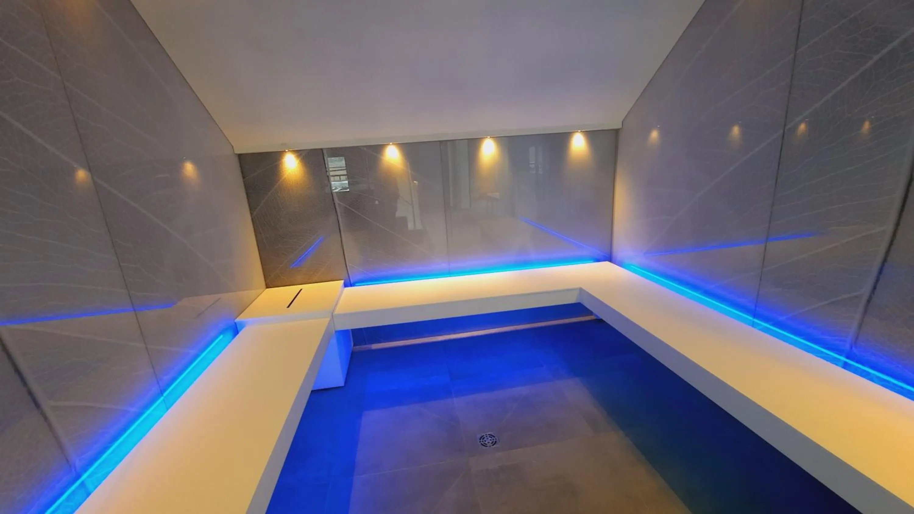 Steam room in Maisons de Vacances Azur en Ardenne