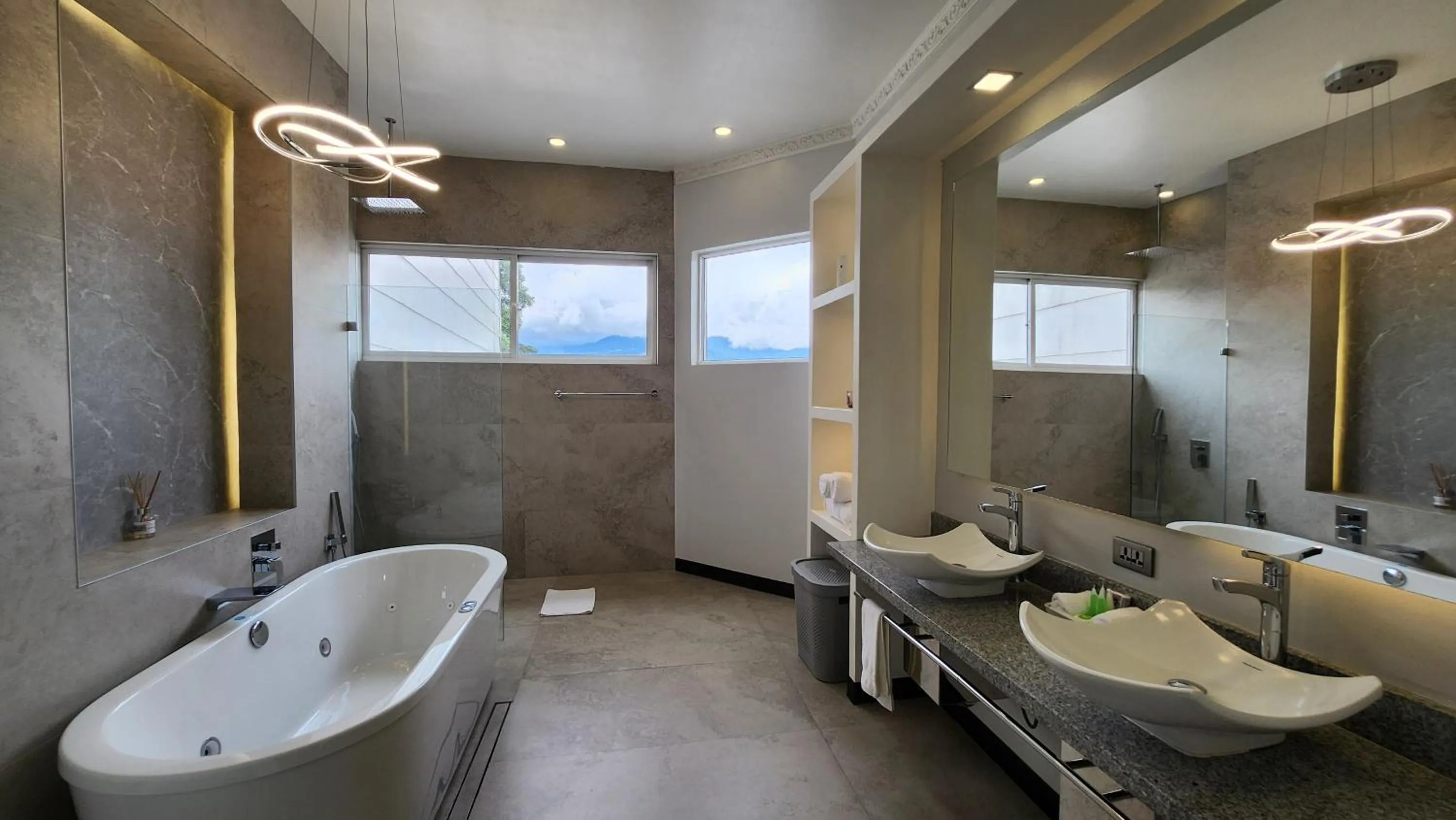 Hot Tub in Alameda Cariari Boutique Hotel