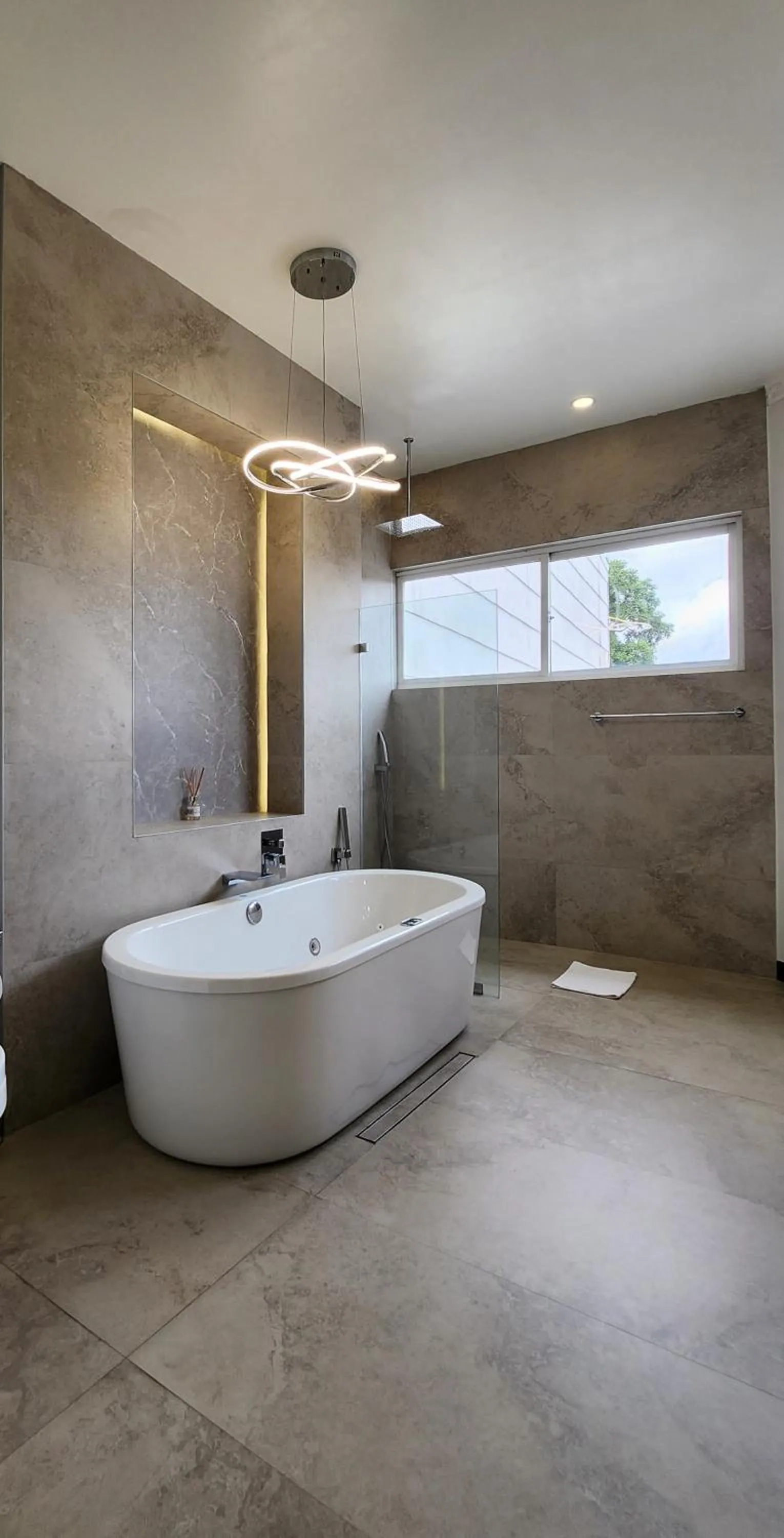 Bath in Alameda Cariari Boutique Hotel