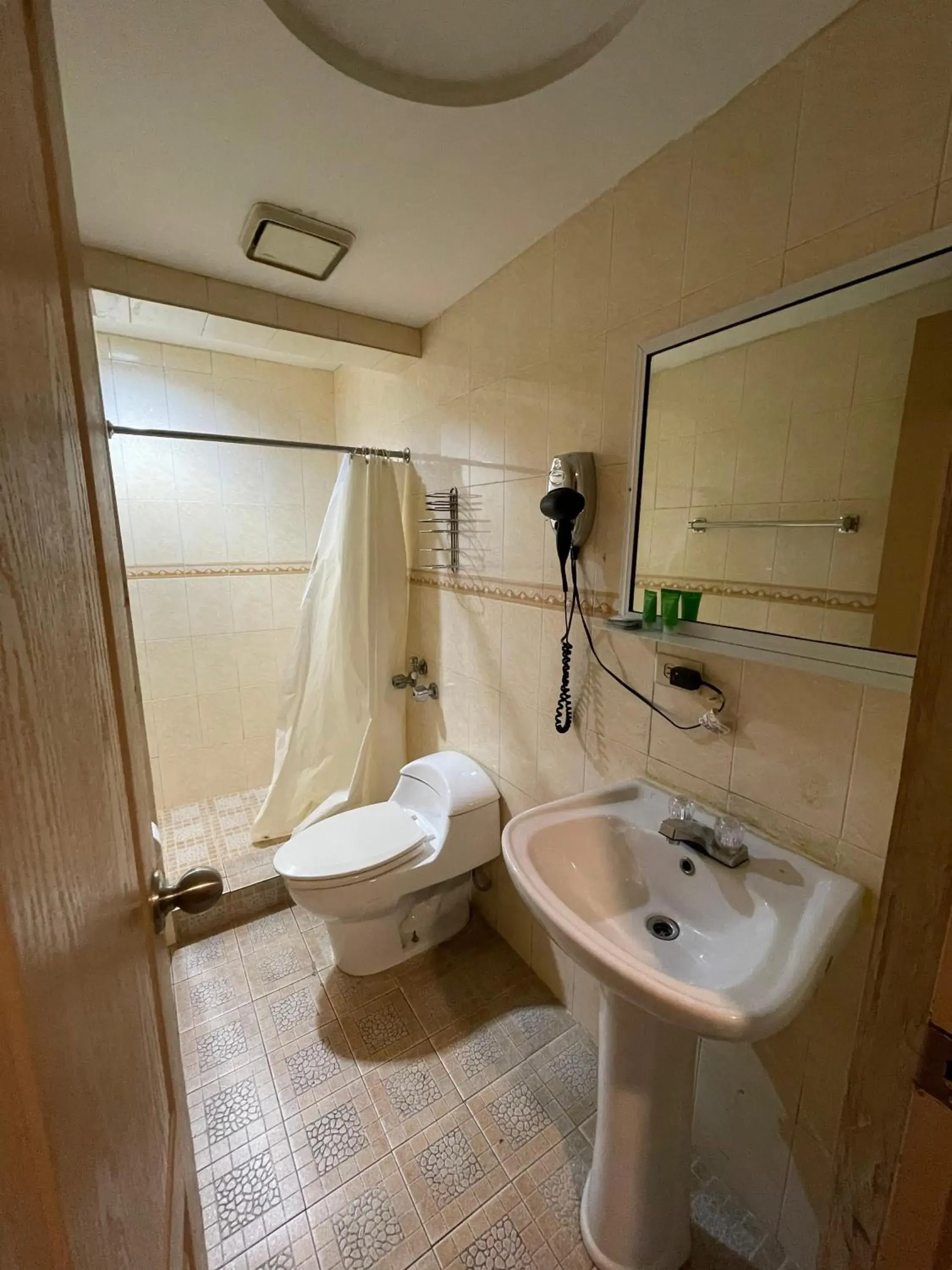 Twin Room in HOTEL SAN THOMAS INN Twin Room in HOTEL SAN THOMAS INN