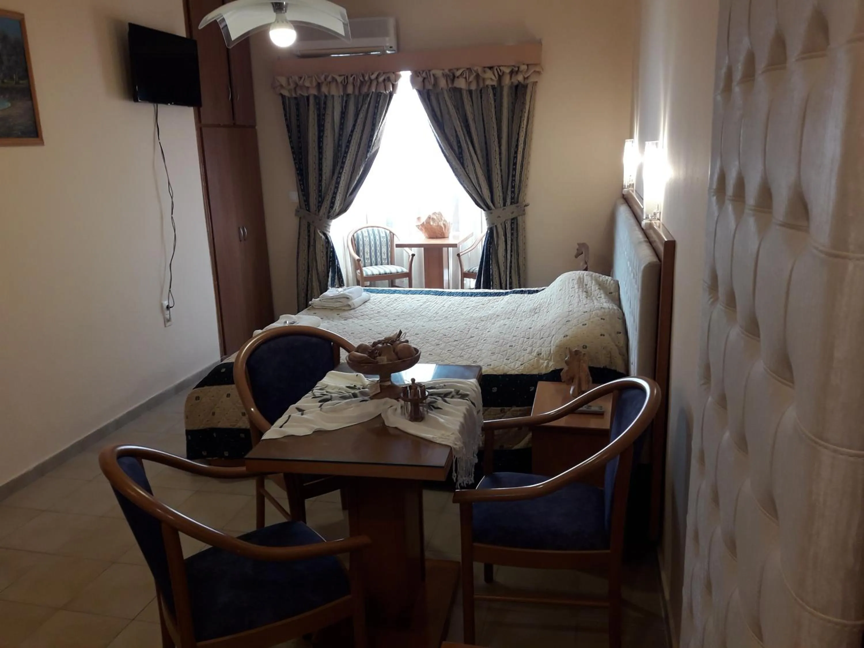 Photo of the whole room, Bed in Studios Cosmopolitan