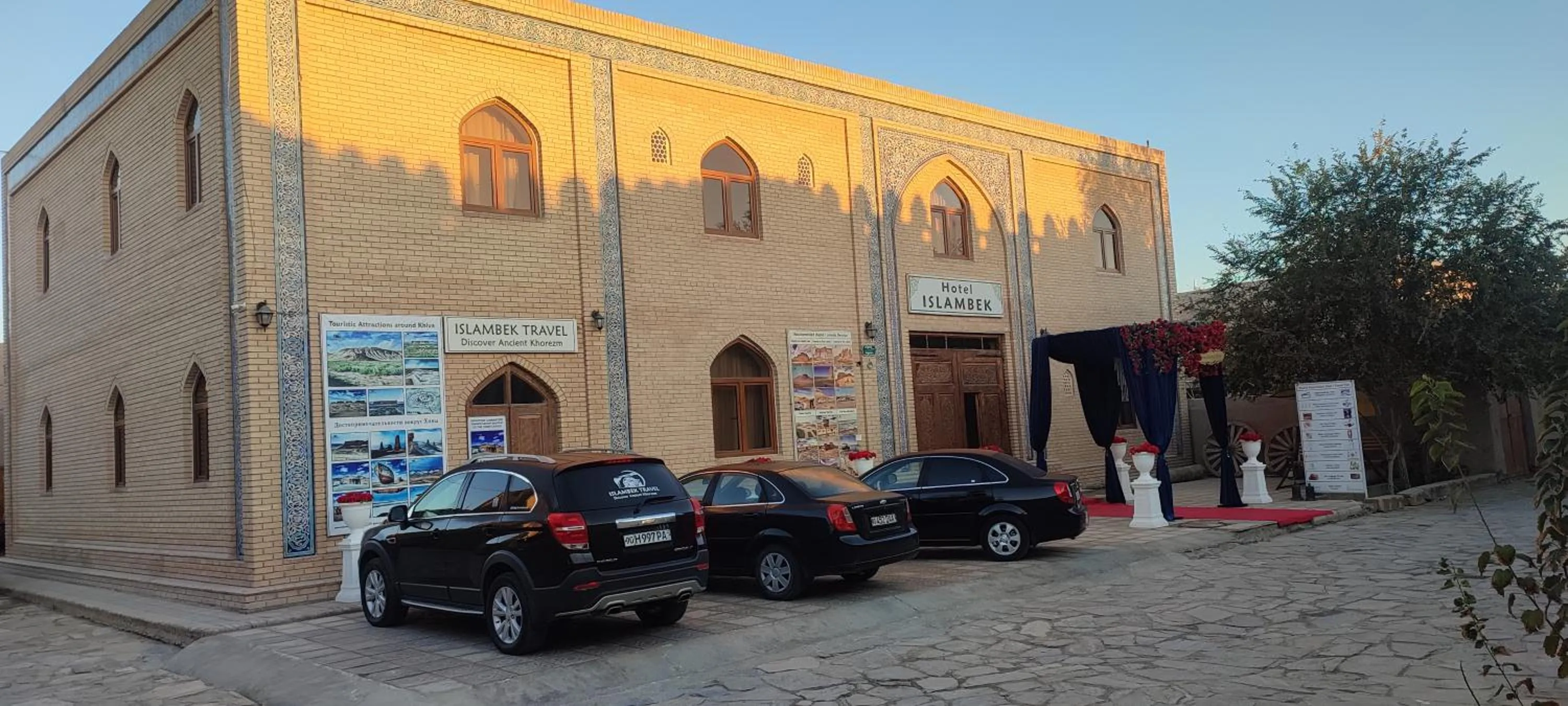 Islambek Travel & Hotel