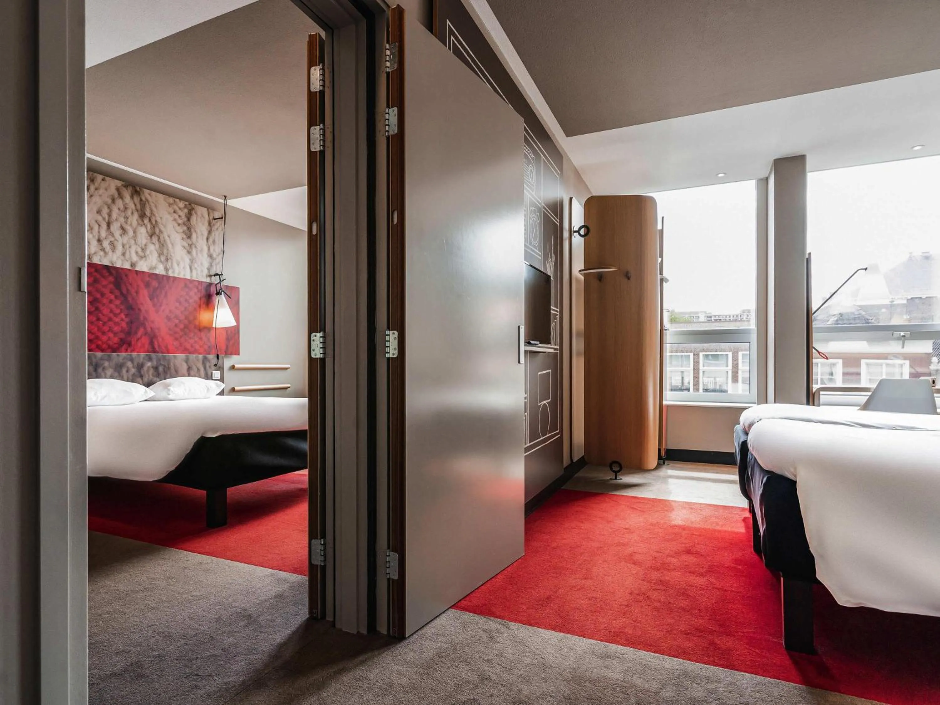 Bedroom, Bed in ibis Den Haag City Centre