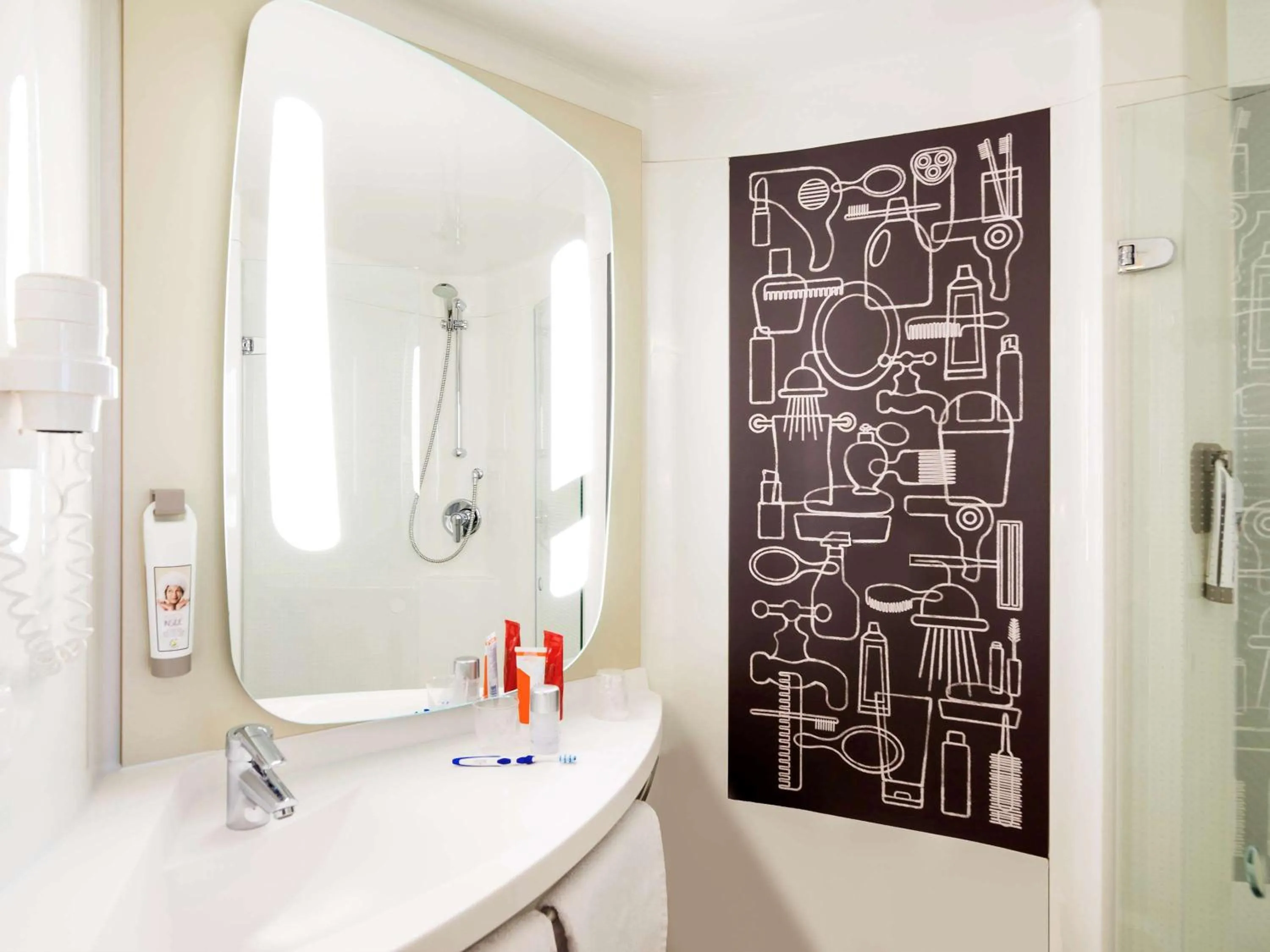 Photo of the whole room in ibis Den Haag City Centre