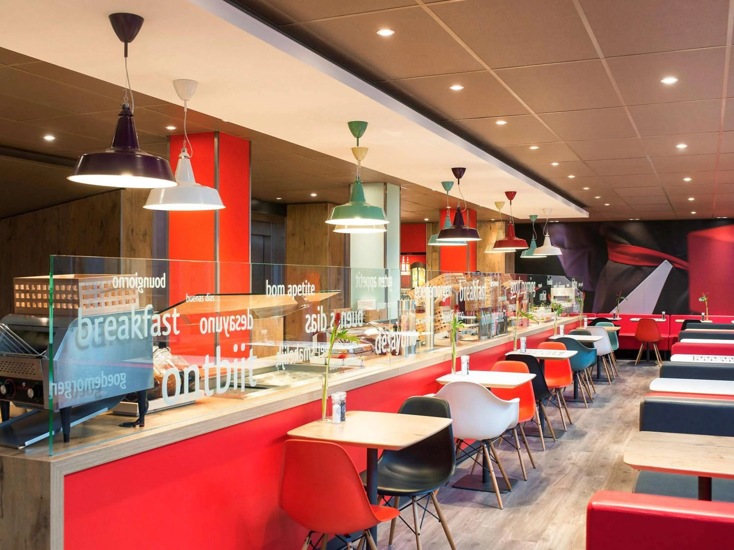 Restaurant/places to eat in ibis Den Haag City Centre