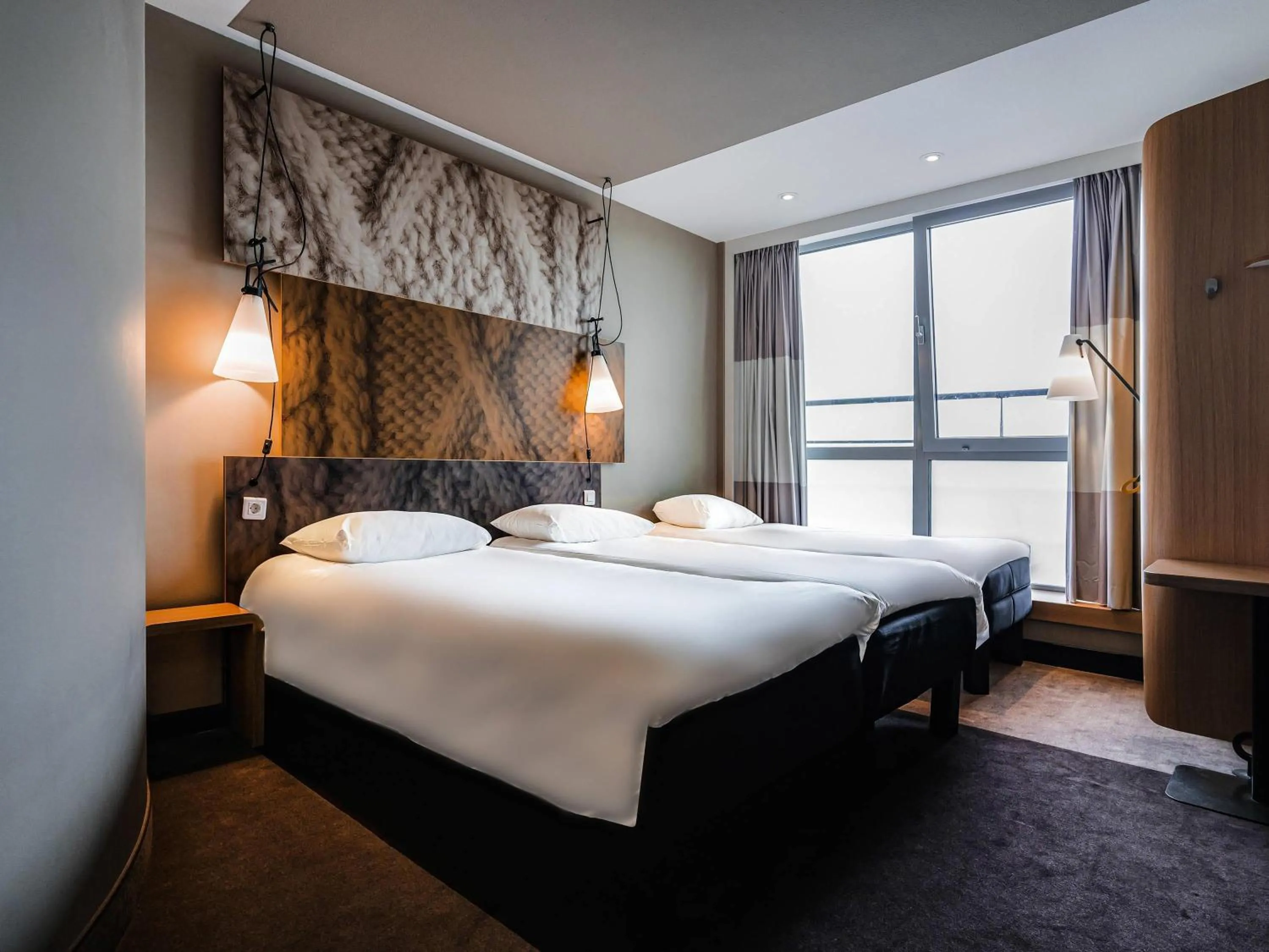 Bedroom, Bed in ibis Den Haag City Centre