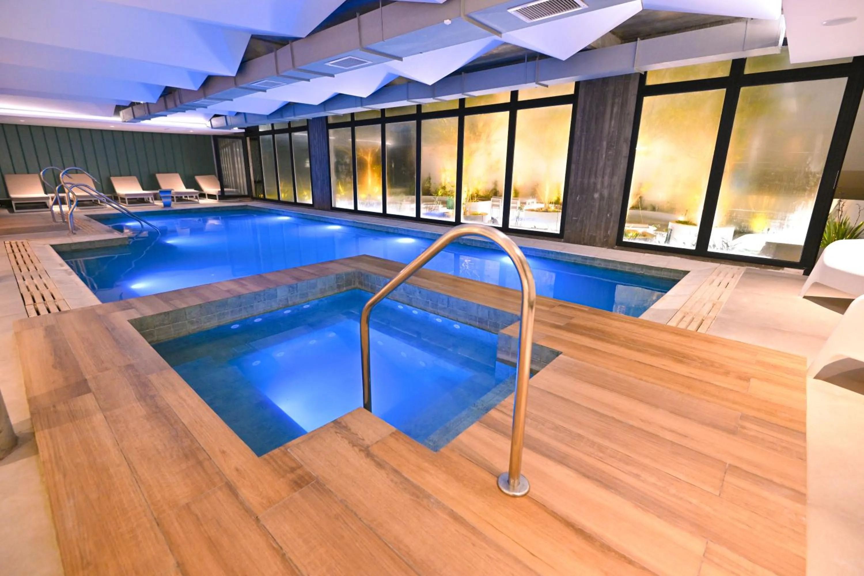 Swimming pool in Hotel Denver Mar del Plata