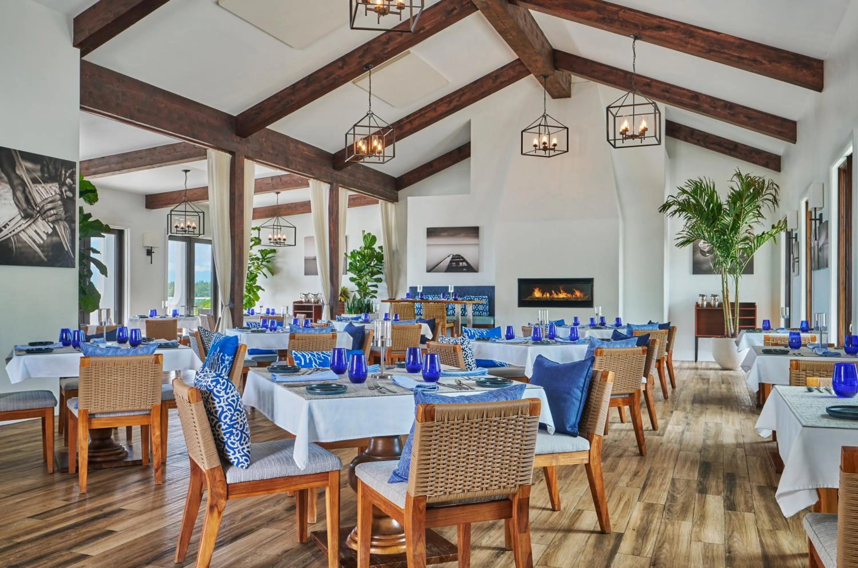 Restaurant/places to eat in Grand Isle Resort & Residences
