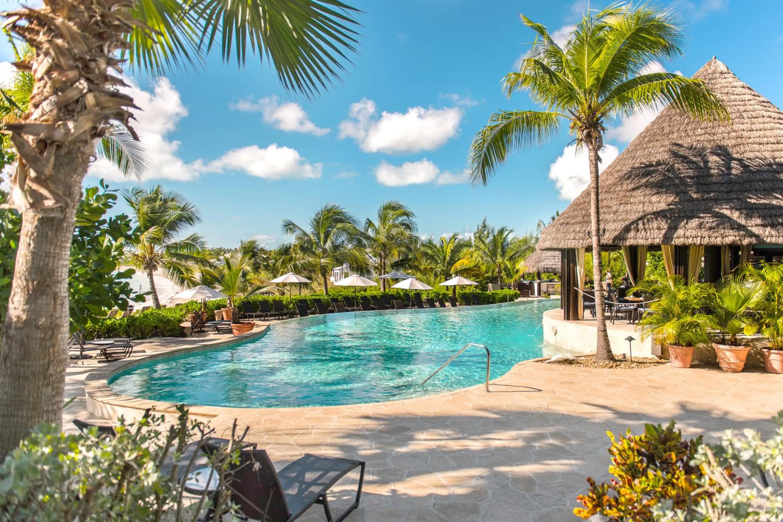 Swimming pool in Grand Isle Resort & Residences