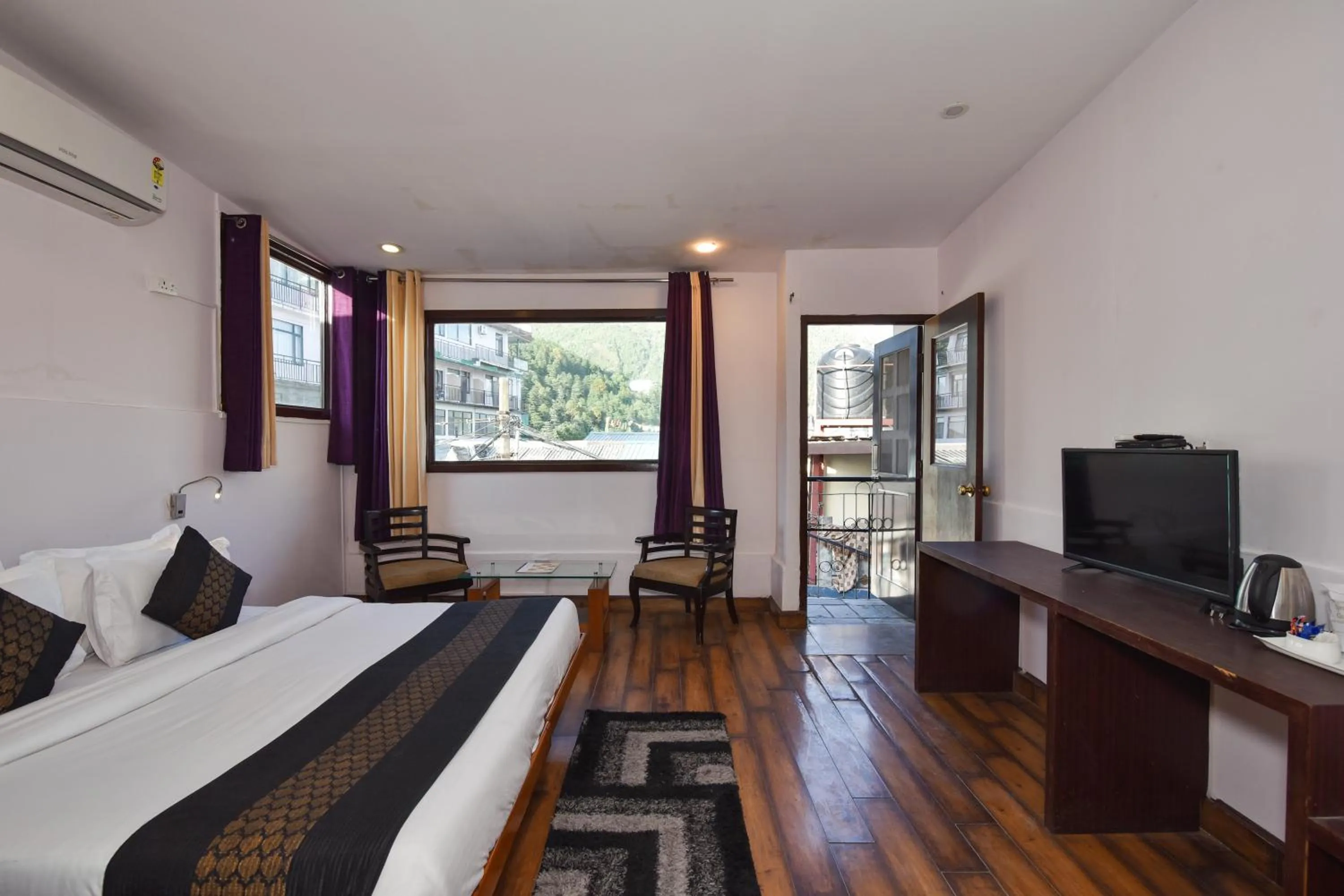 Bedroom, Bed in Hotel M AND RESORT