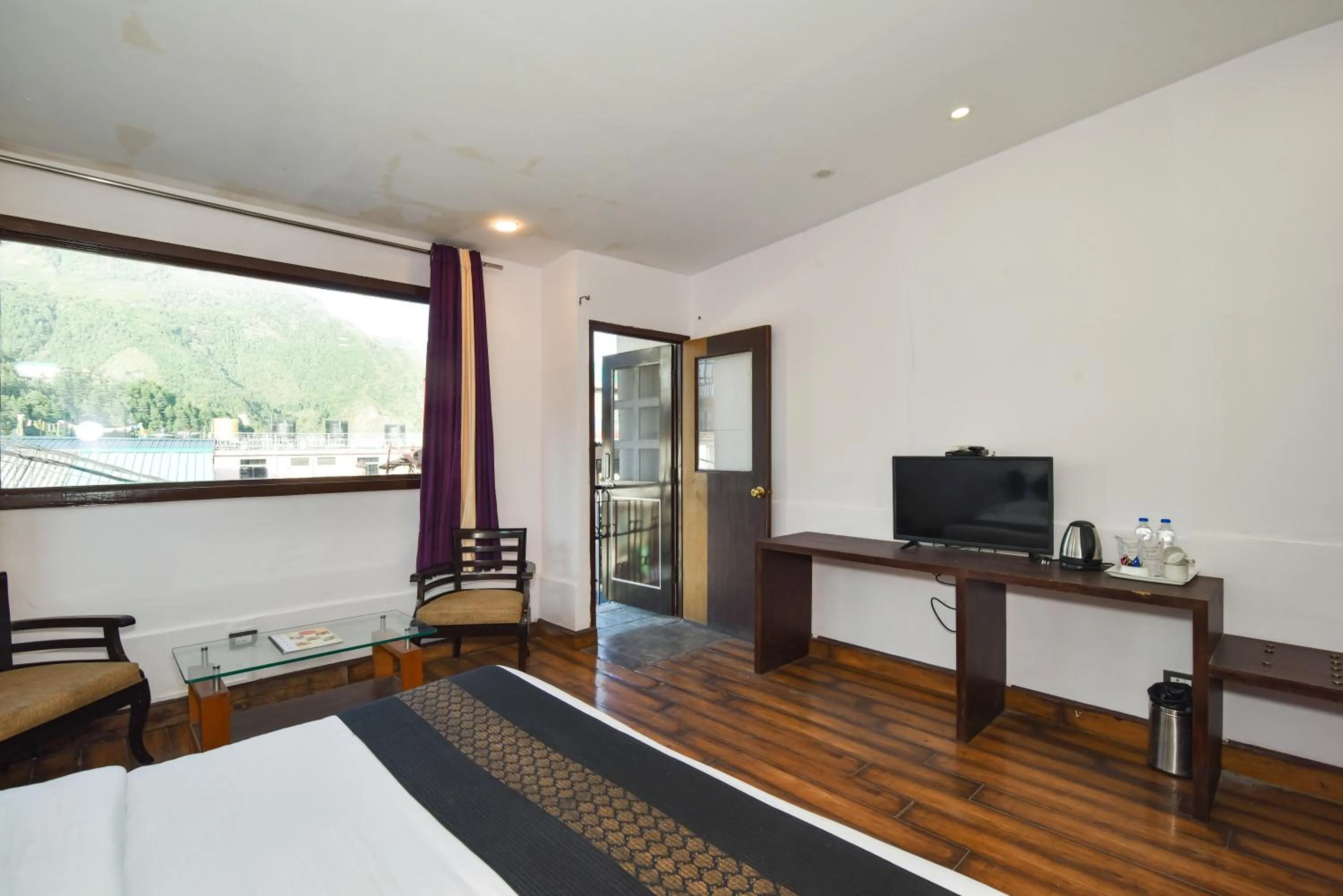 TV and multimedia, Bed in Hotel M AND RESORT