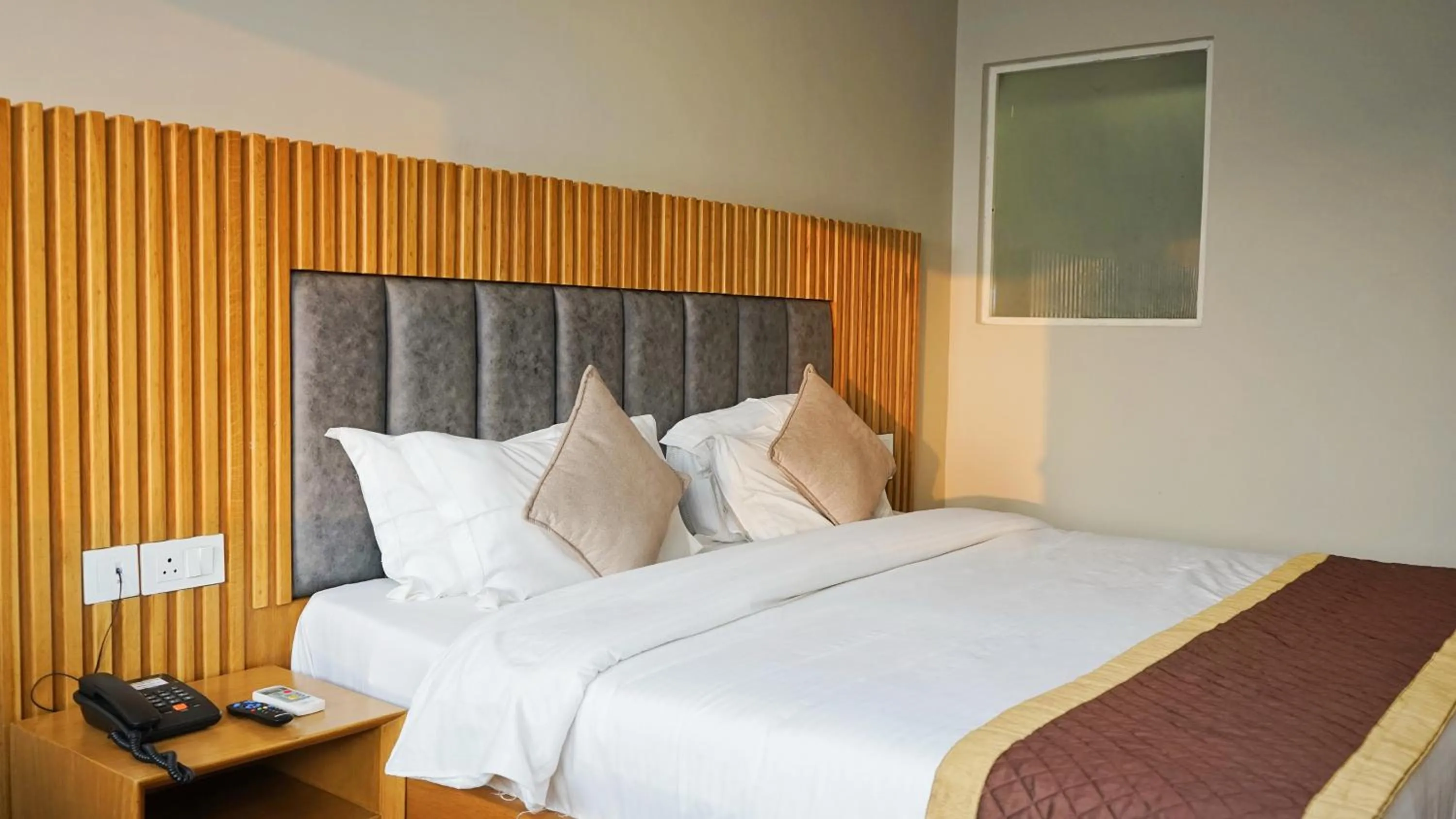 Guests, Bed in Hotel M AND RESORT