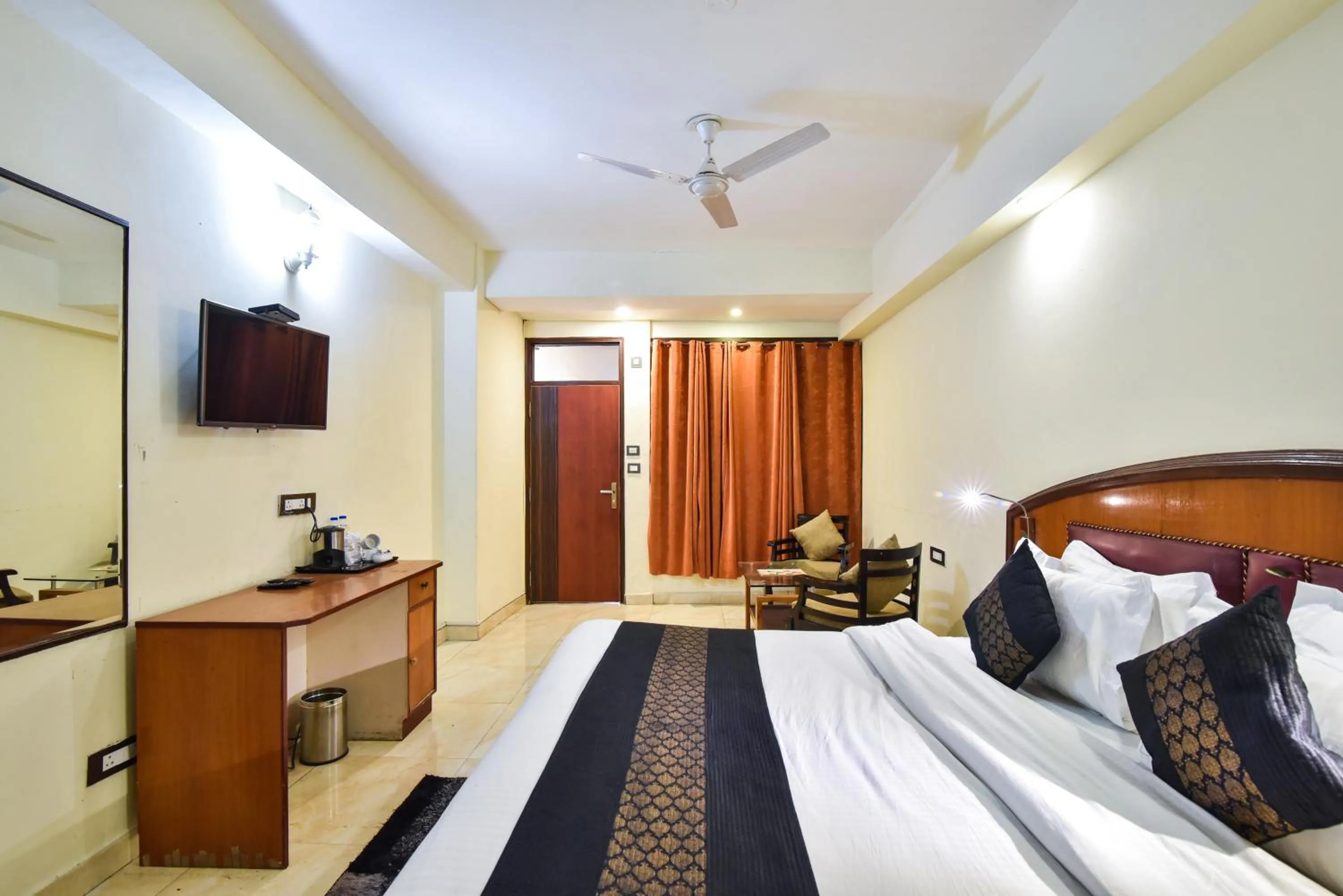 Photo of the whole room, Bed in Hotel M AND RESORT