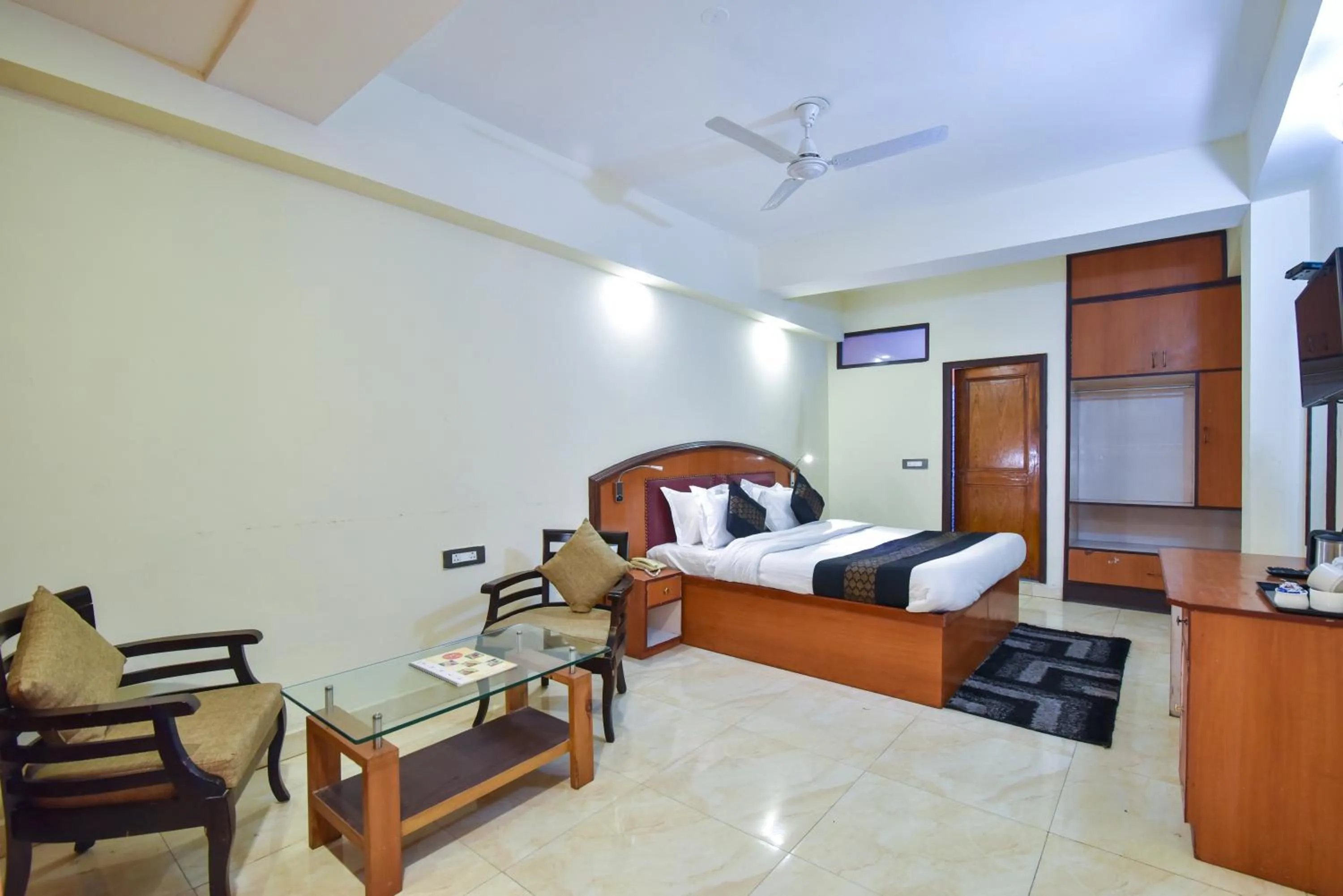 TV and multimedia, Bed in Hotel M AND RESORT