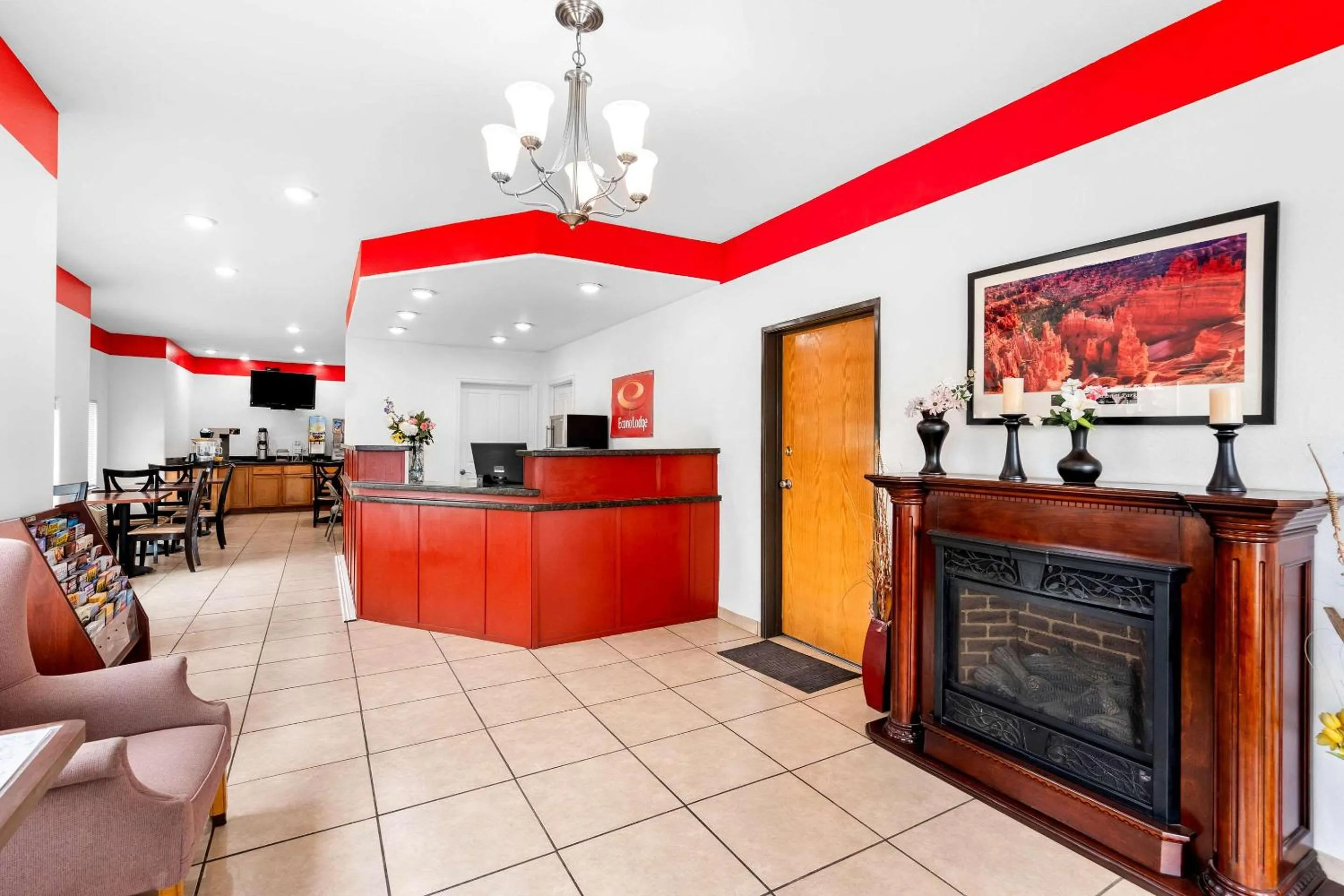 Lobby or reception in Econo Lodge Panguitch near Bryce Canyon