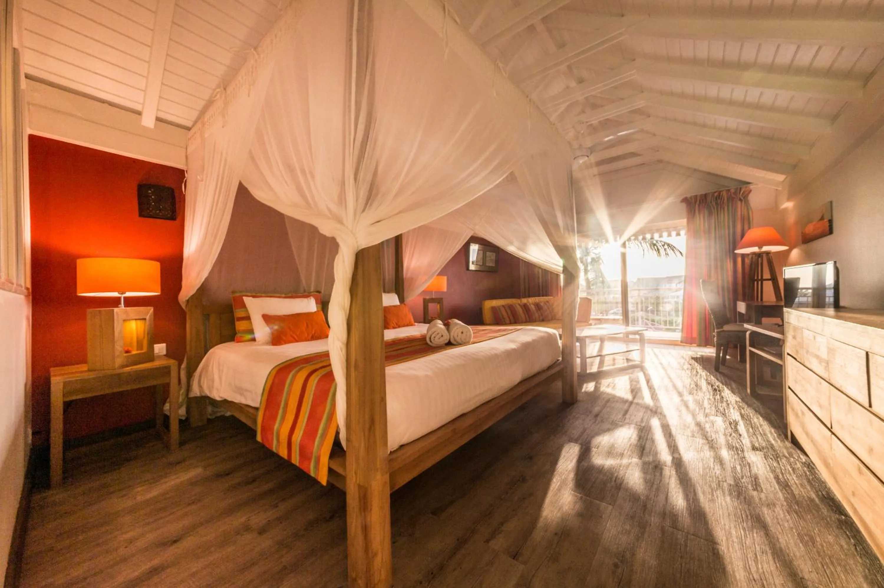 VIP, Bed in Orient Bay Palm Court Residence 4 Stars