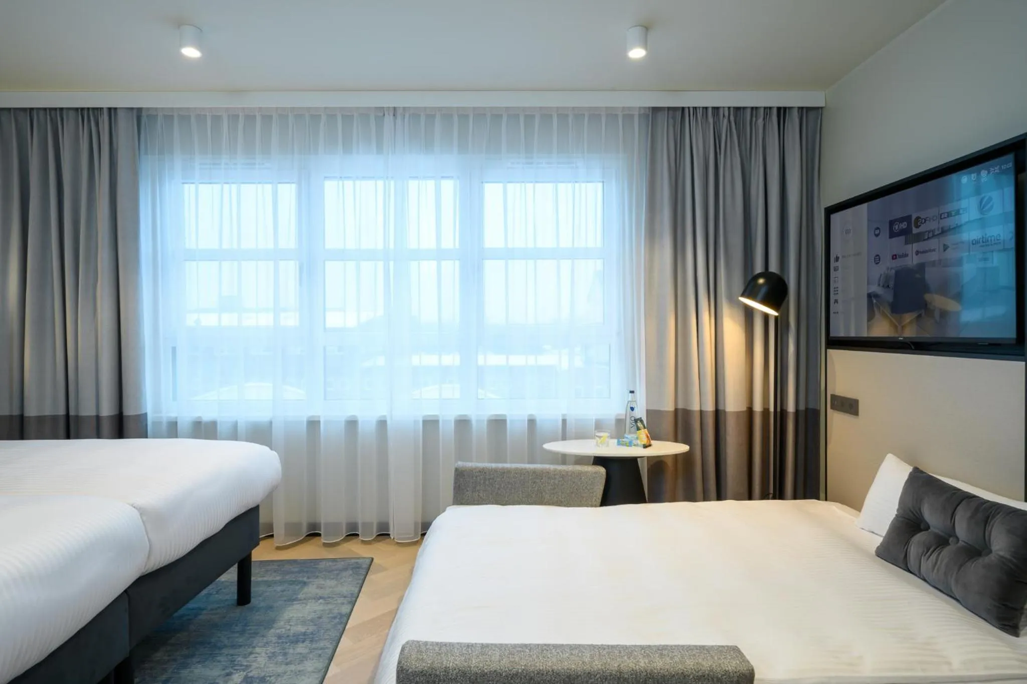 Bed in master Altona