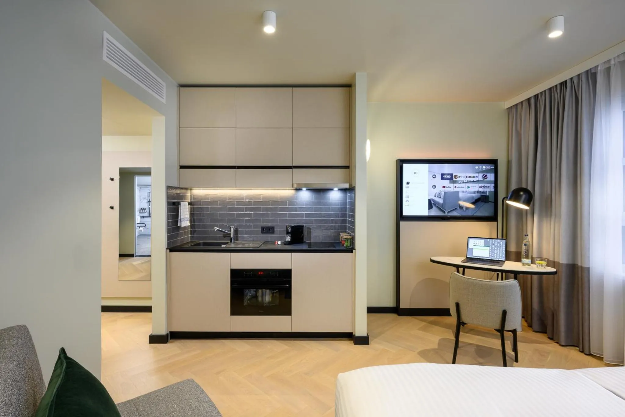 TV and multimedia in master Altona