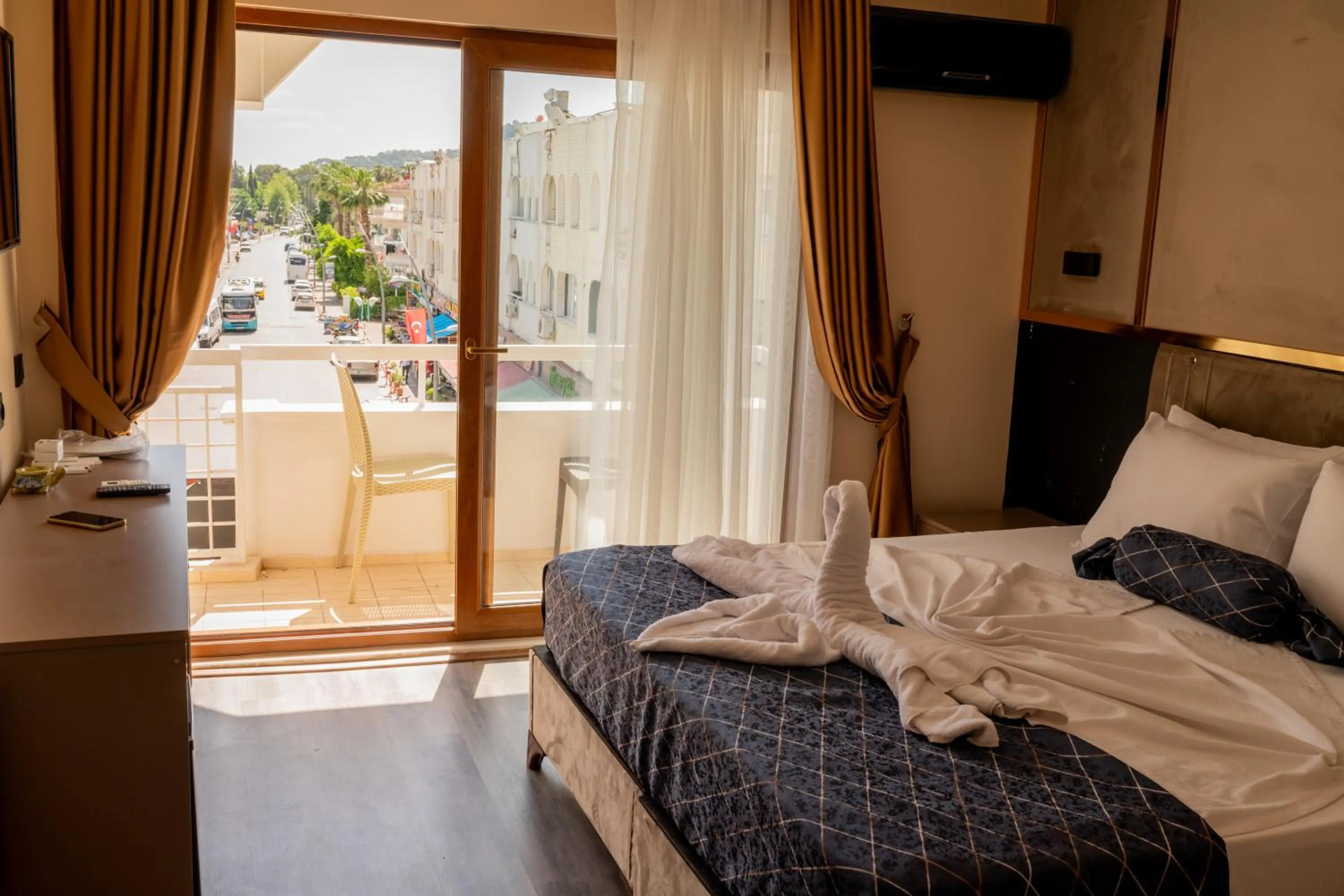 Bed in Arikan Inn Hotel