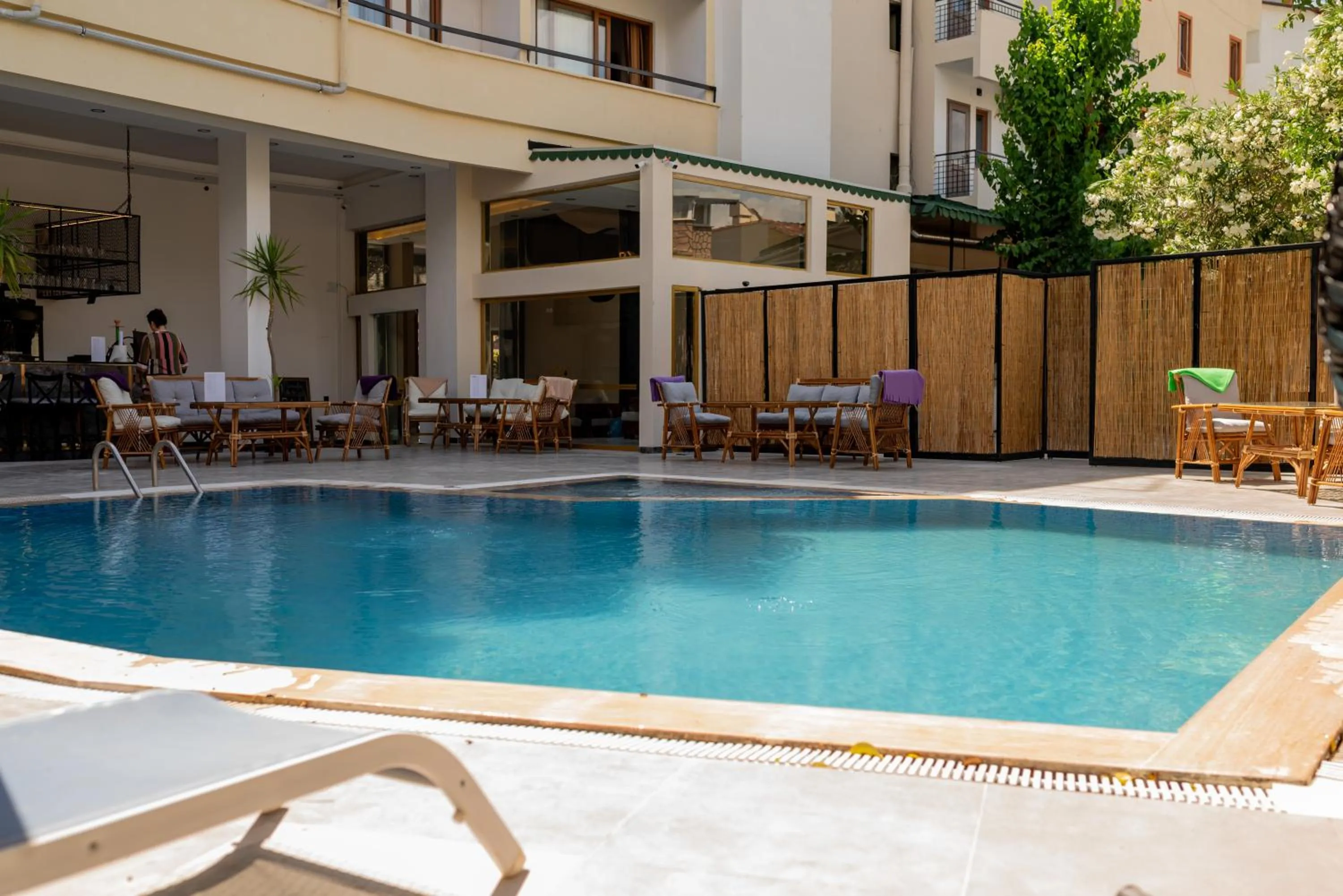 Property building, Swimming Pool in Arikan Inn Hotel
