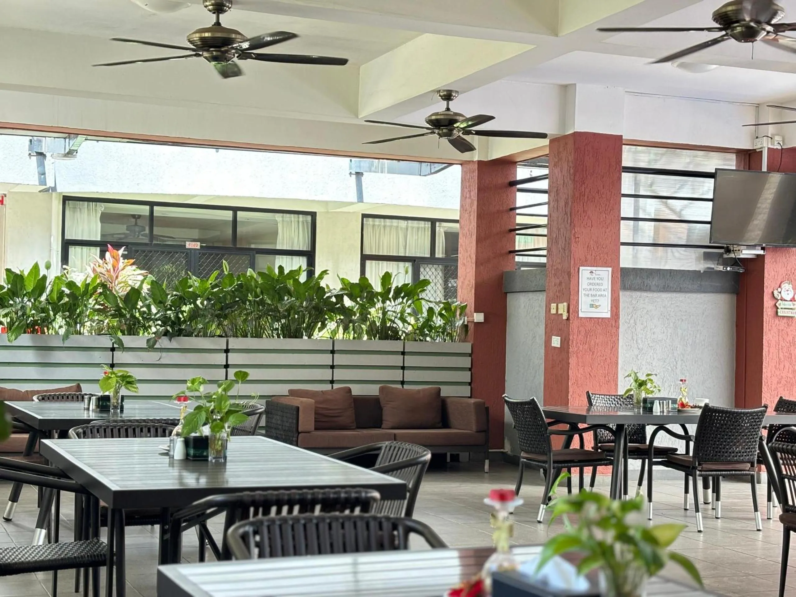 Restaurant/places to eat in Palm Beach Hotel Dili