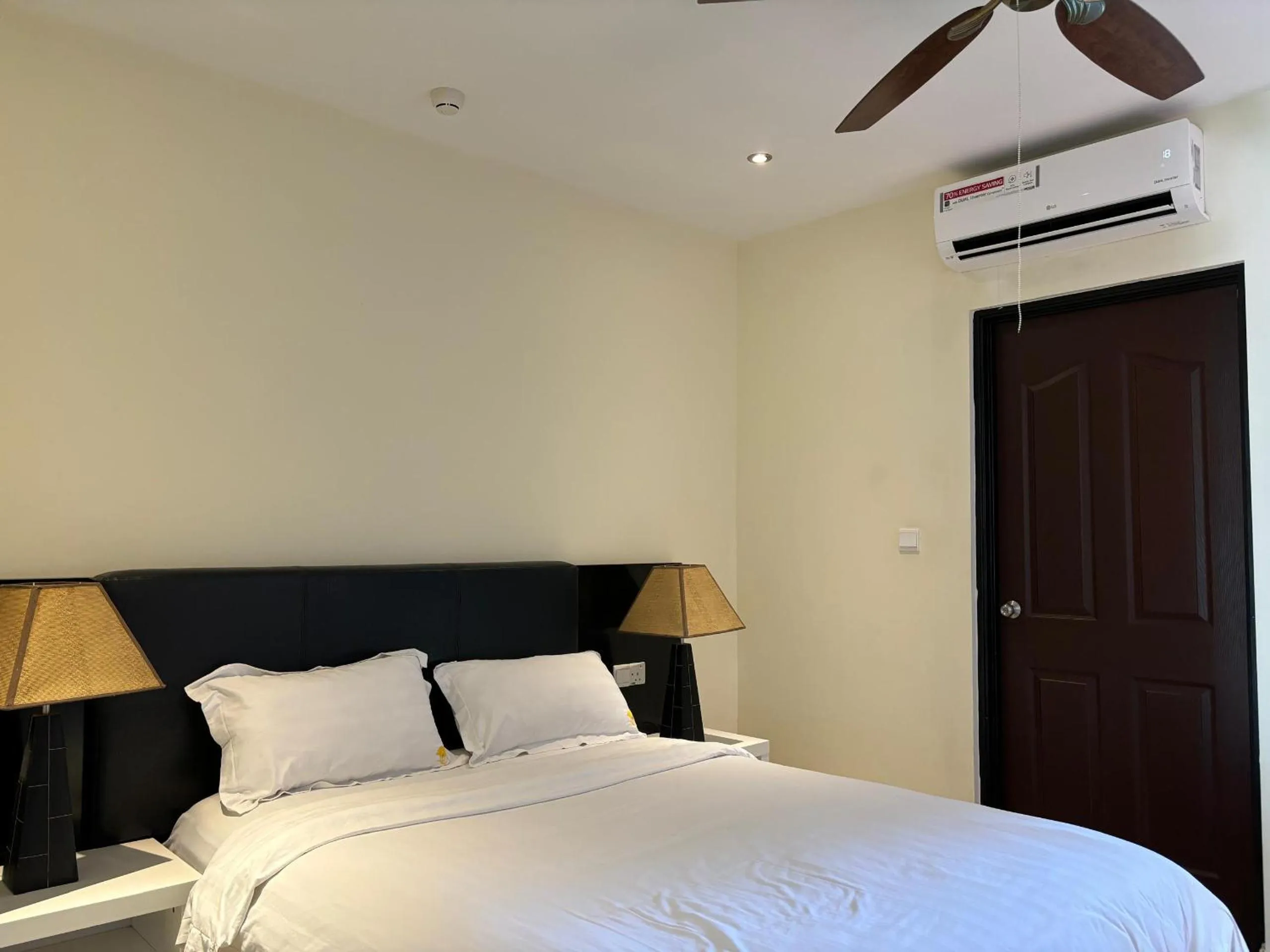 Bed in Palm Beach Hotel Dili