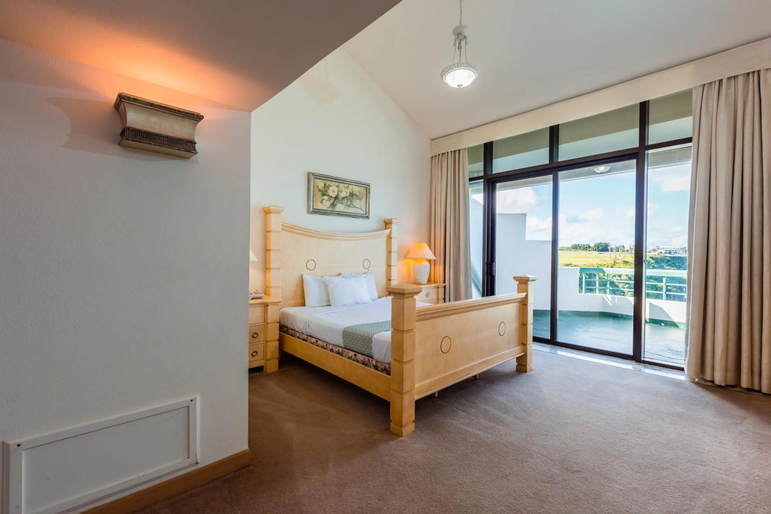 Bedroom, Bed in Alupang Beach Tower