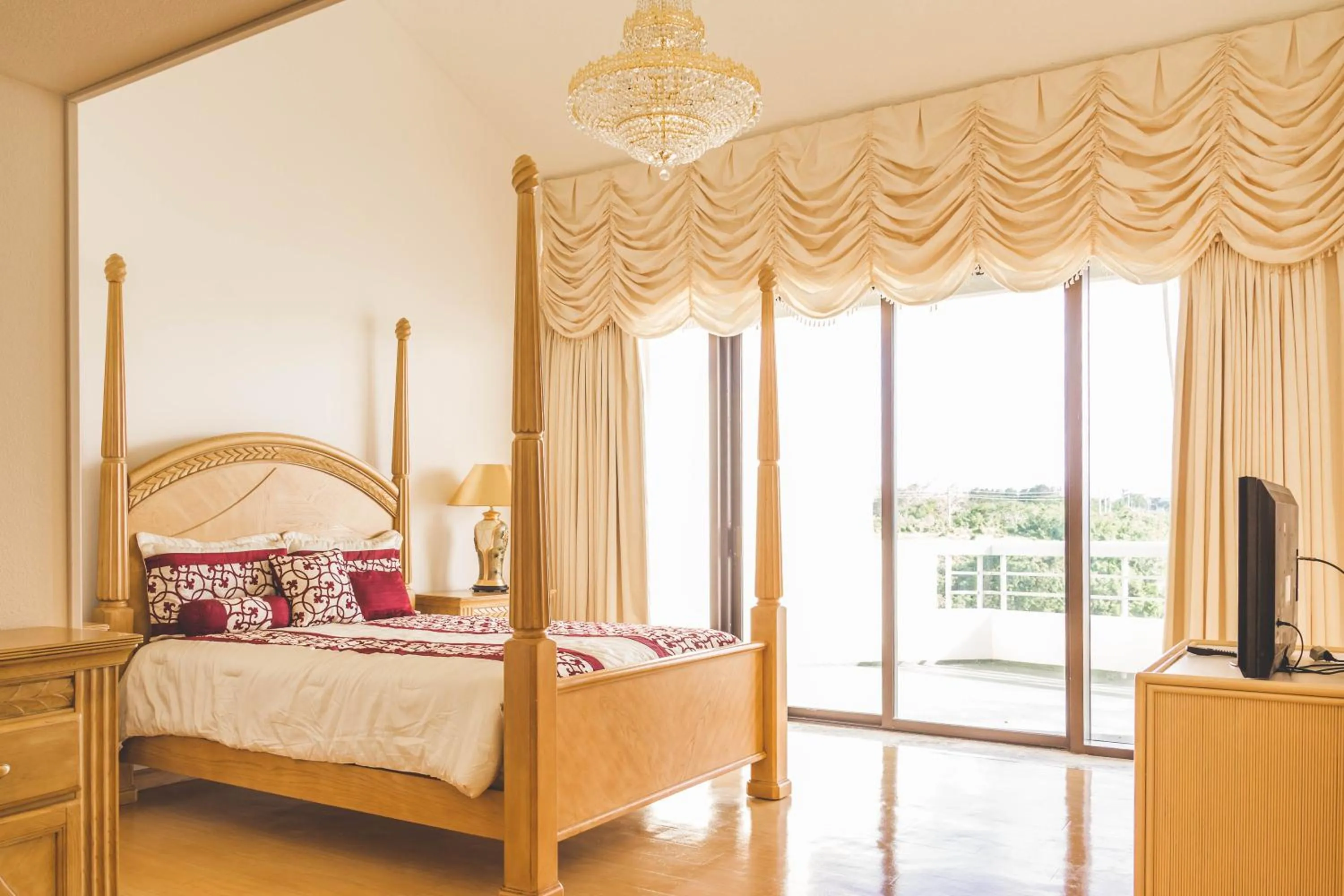 Bedroom, Bed in Alupang Beach Tower