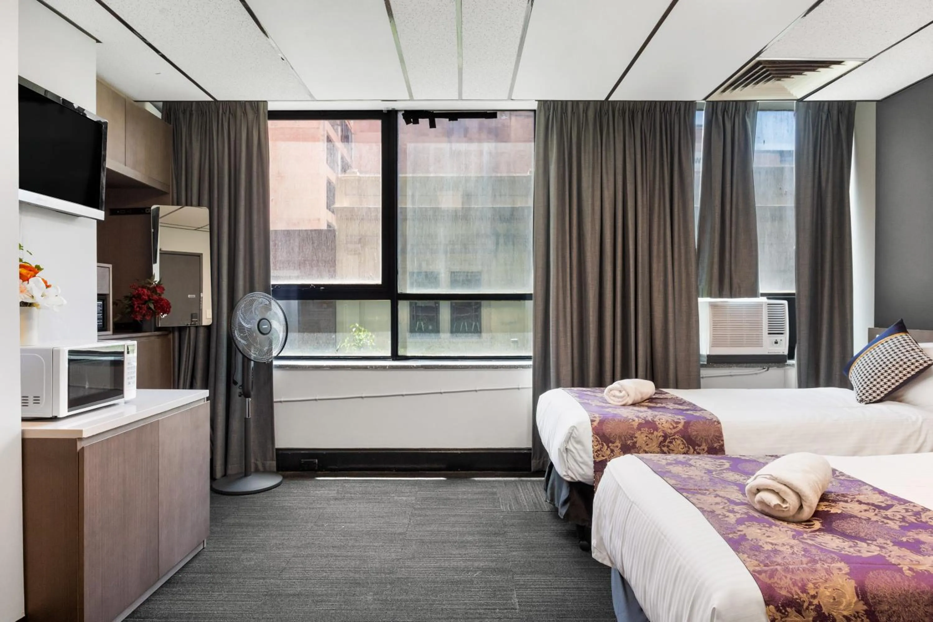 Bed in Eminence on Bank