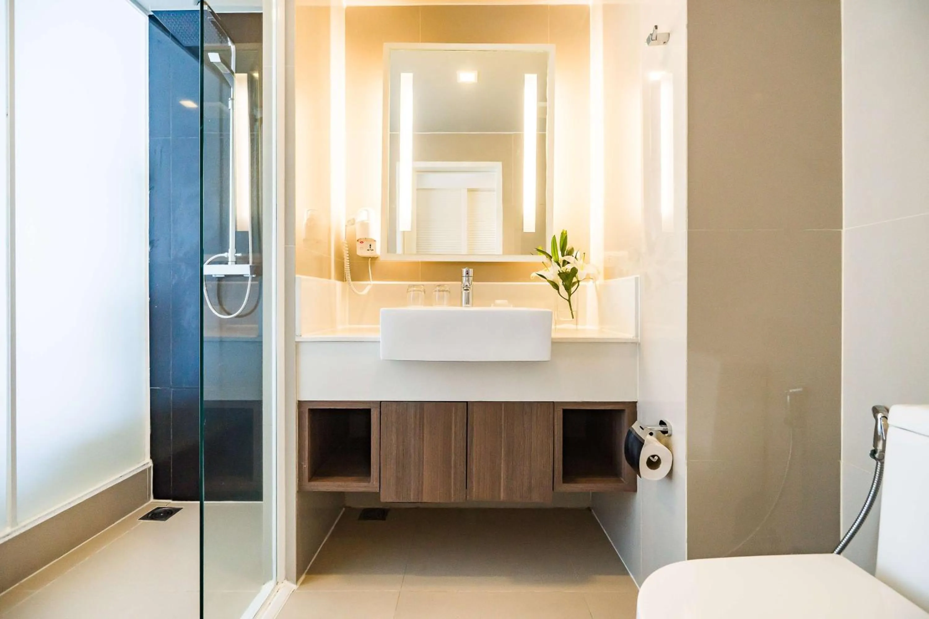 Bathroom in Best Western Patong Beach