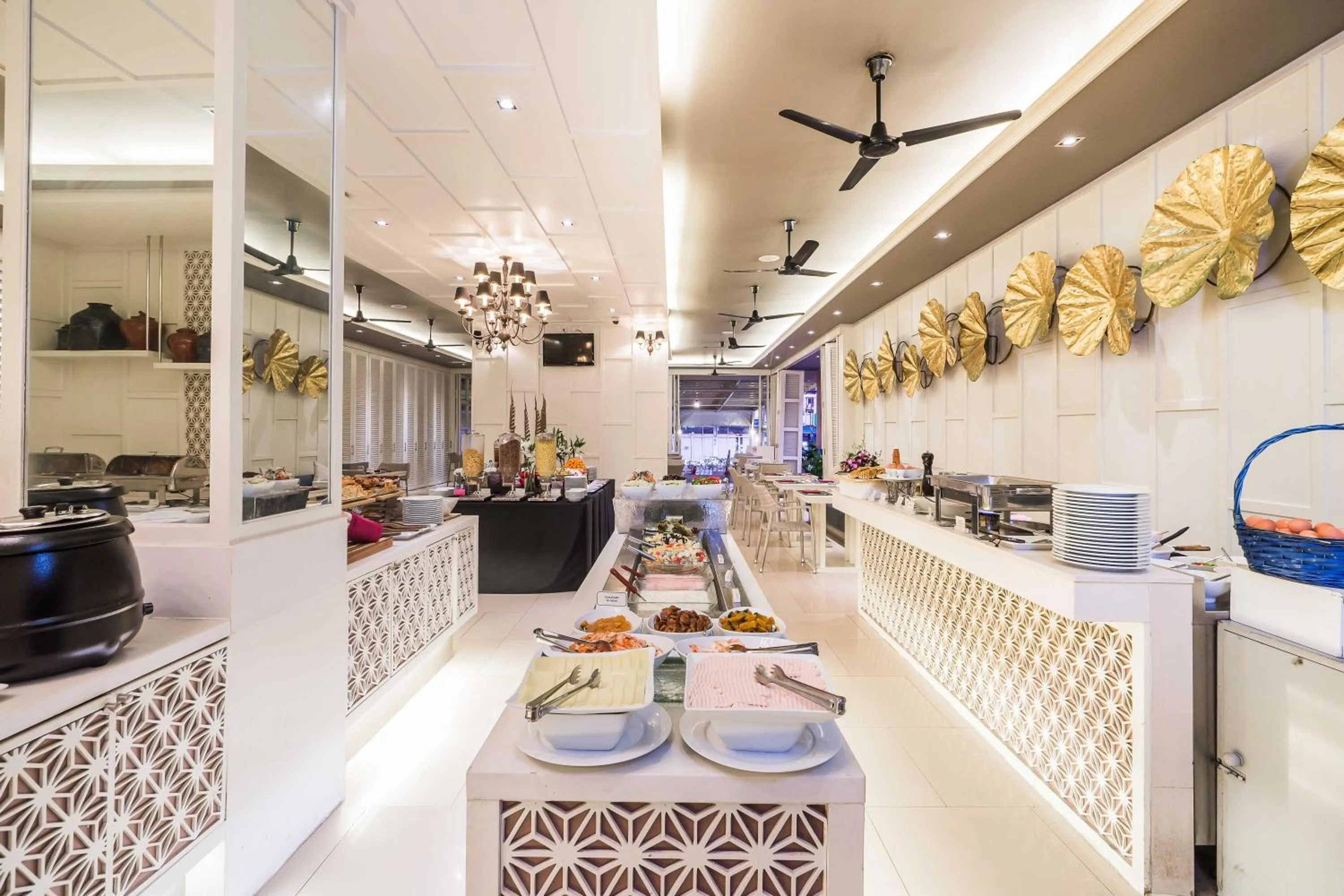 American breakfast in Best Western Patong Beach