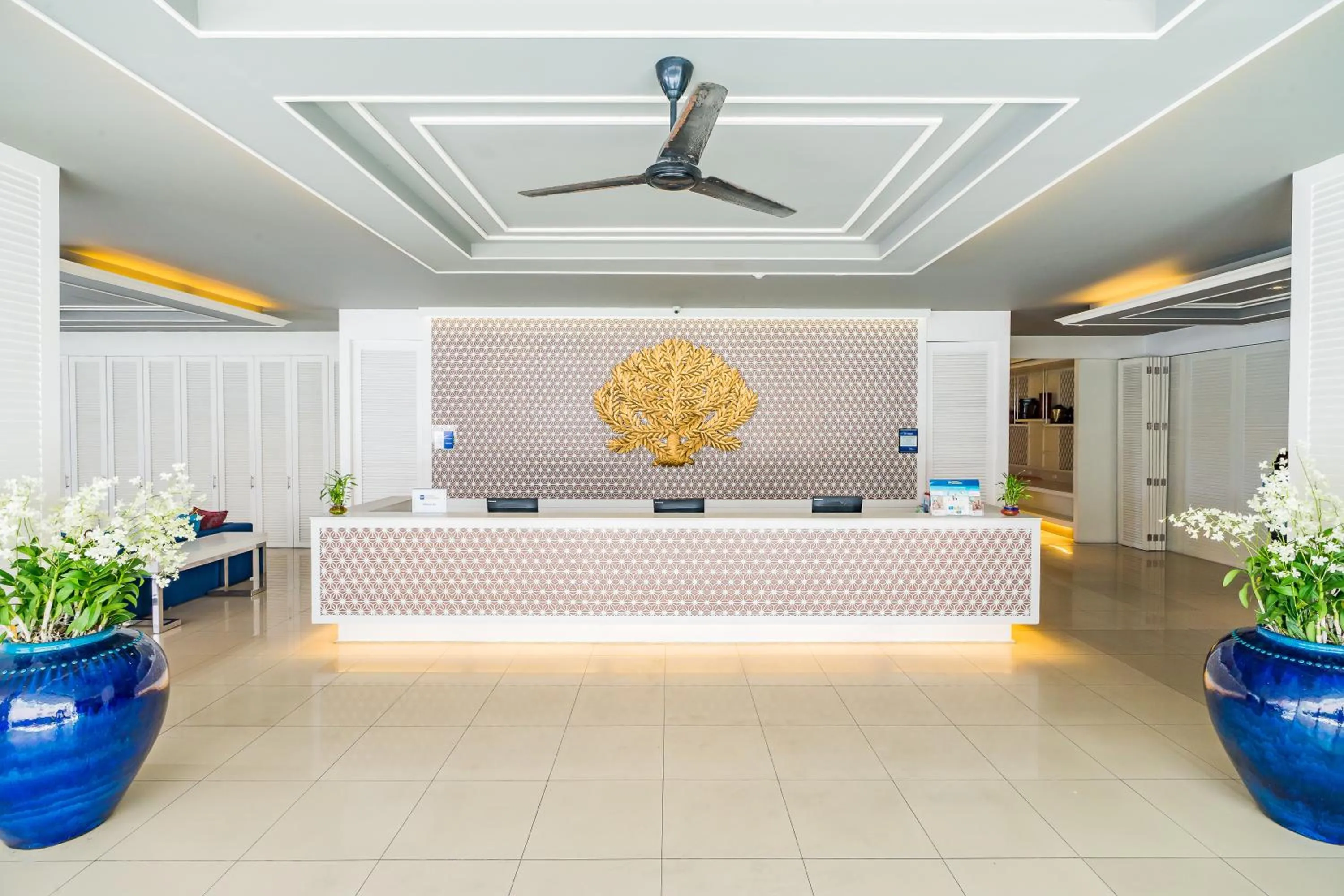 Lobby or reception in Best Western Patong Beach