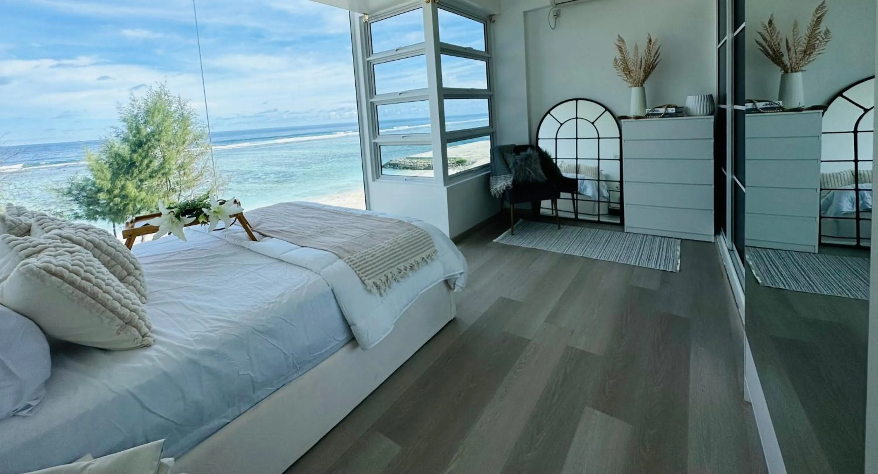 Lazzlla beach front apartments