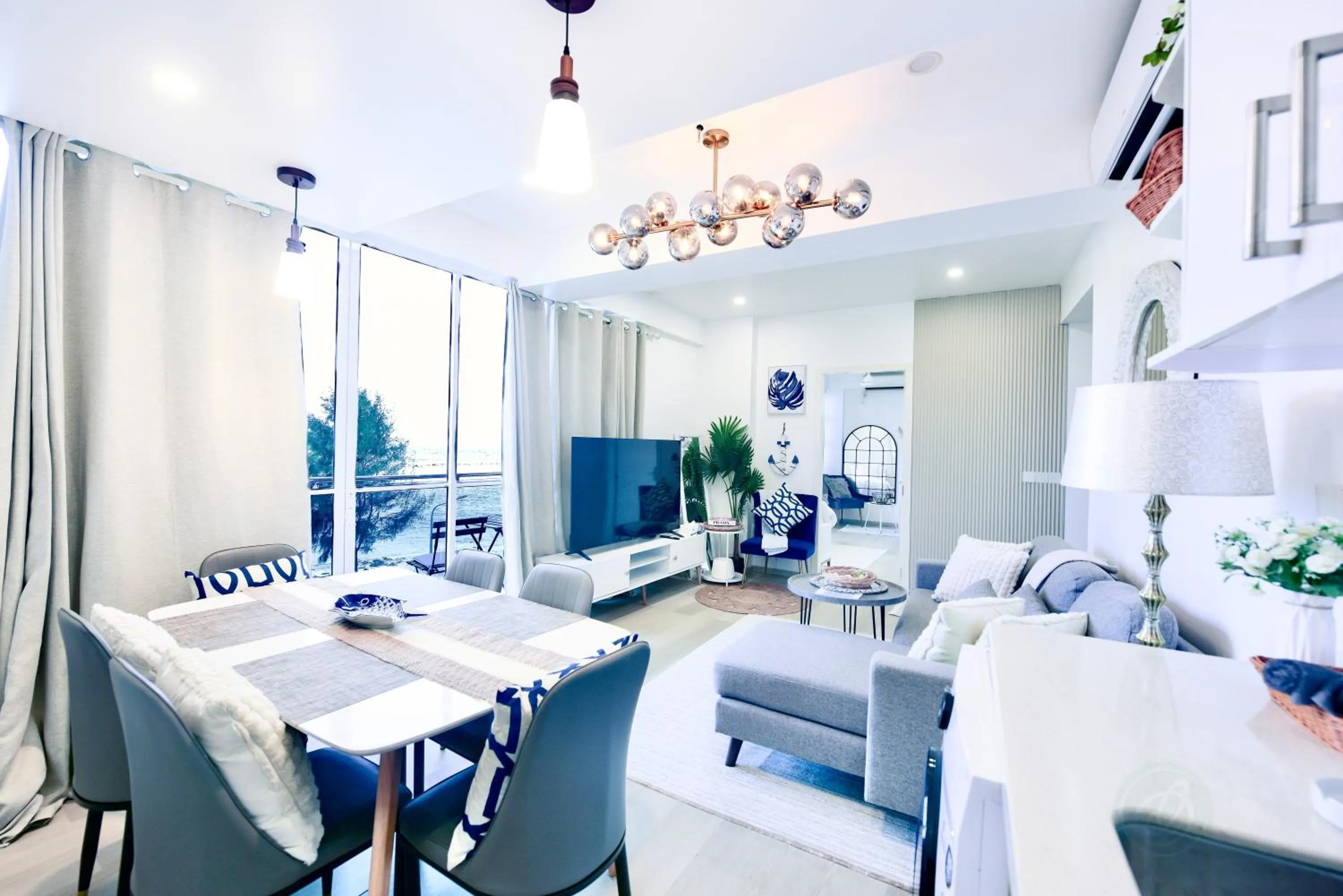 Lazzlla beach front apartments