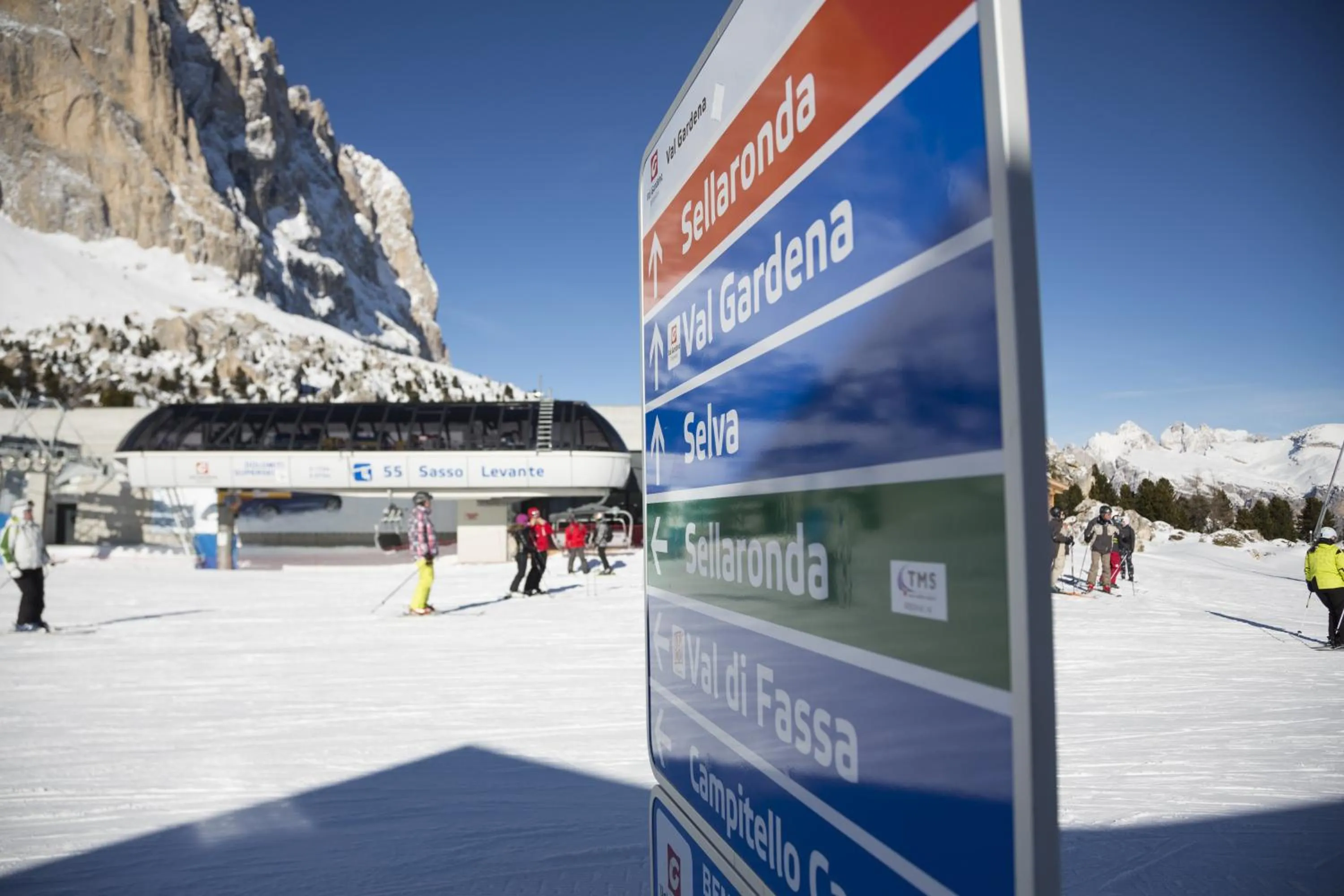 Area and facilities in Passo Sella Dolomiti Mountain Resort