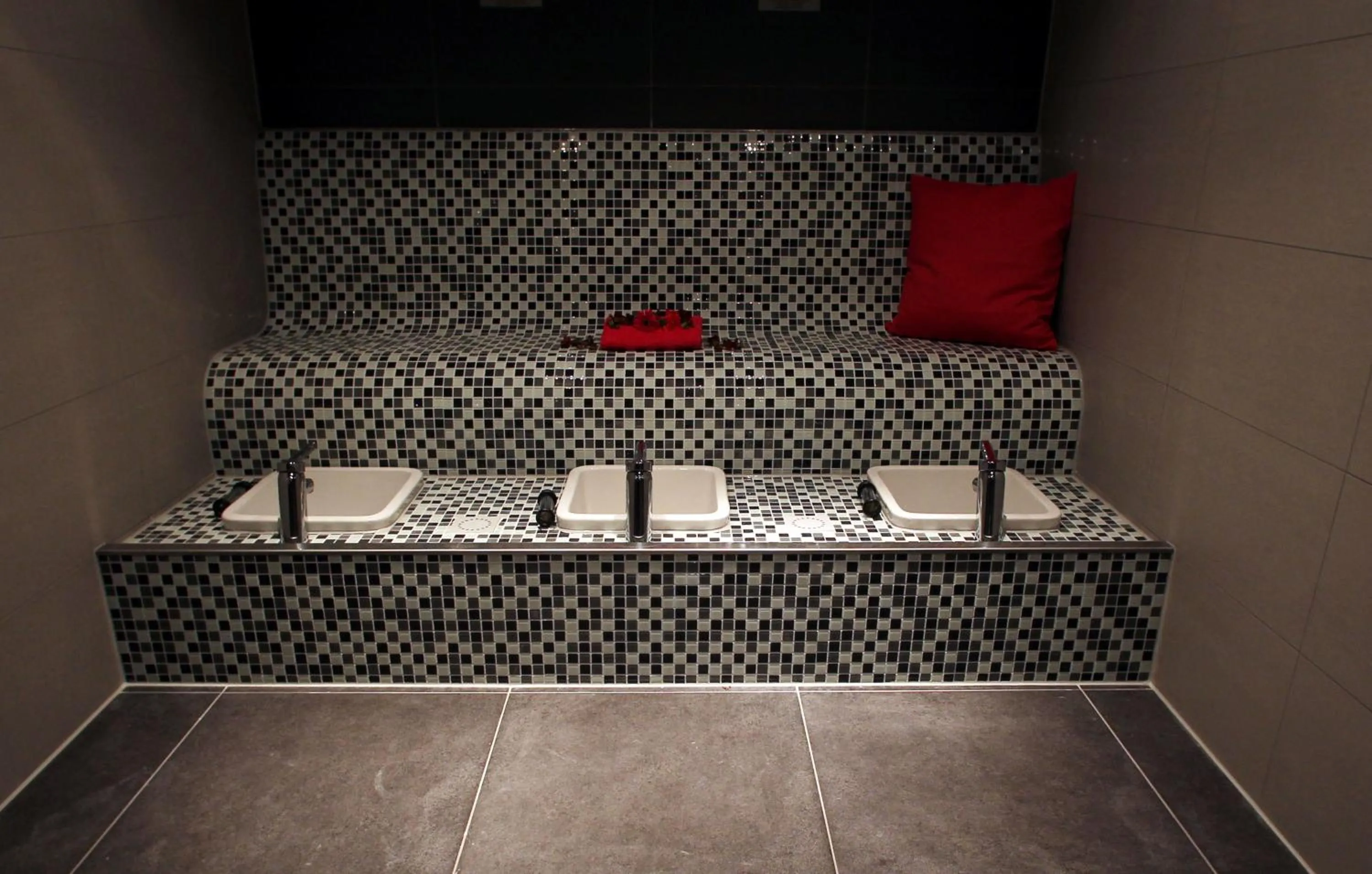 Spa and wellness centre/facilities in Hotel Bornholm